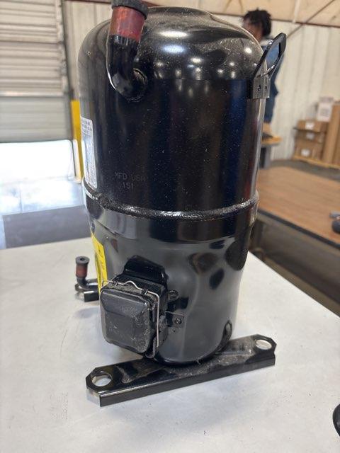 1-1/2 Ton AC/HP High-Temp Reciprocating Compressor, 208-230/60/1 R-410A - Image 2