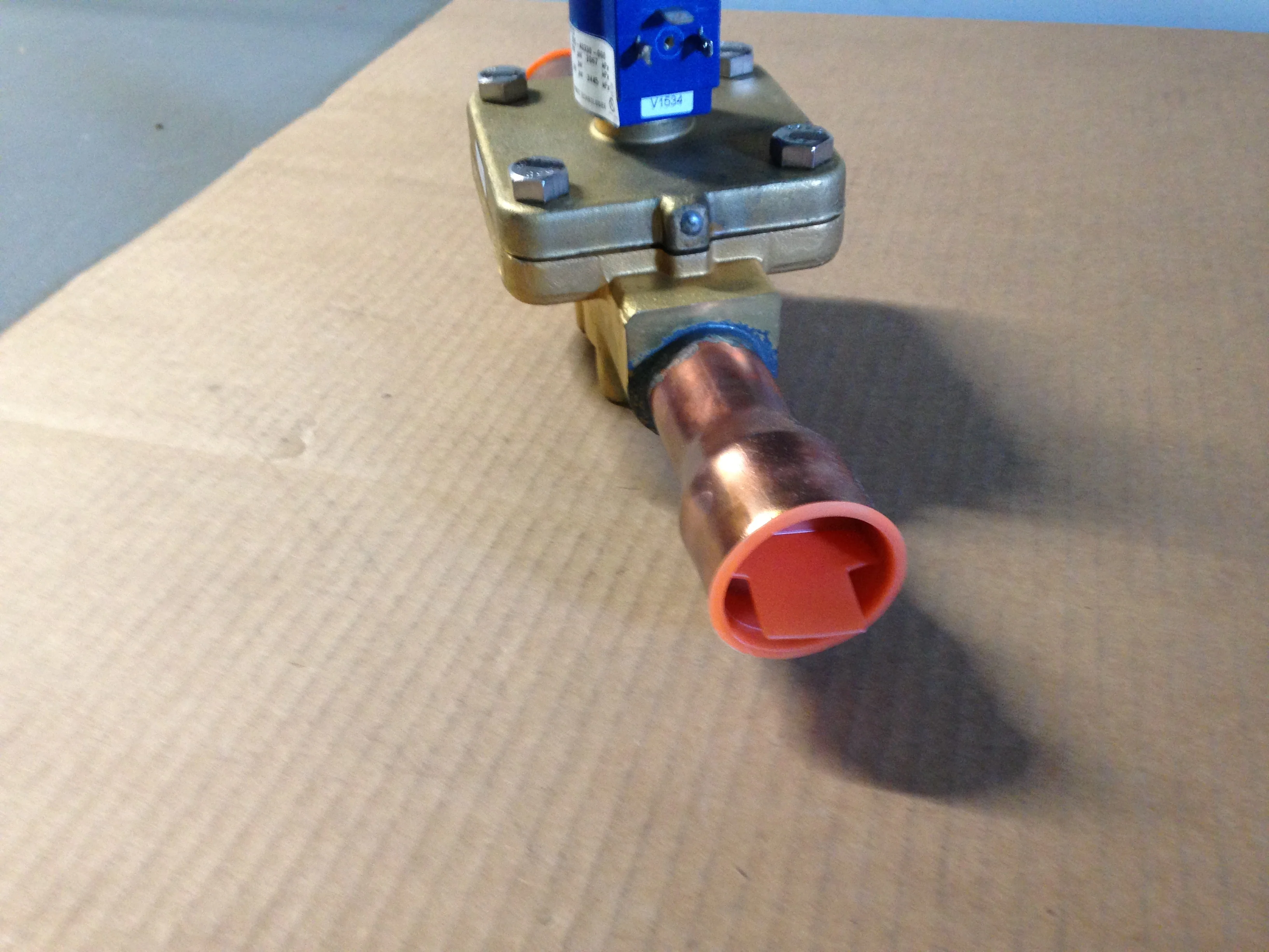 1 1/4" Refrigerant Solenoid Valve - Image 2