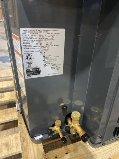 1.5 Ton Single-Stage Split-System Heat Pump 208-230/60/1 R410A 14.3 SEER2 - Image 3