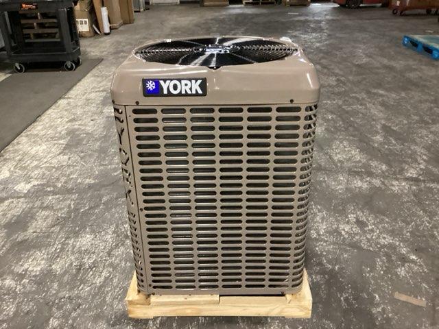 1.5 Ton Split-System Heat Pump 208-230/60/1 R410A 15.2 SEER2 - Image 7