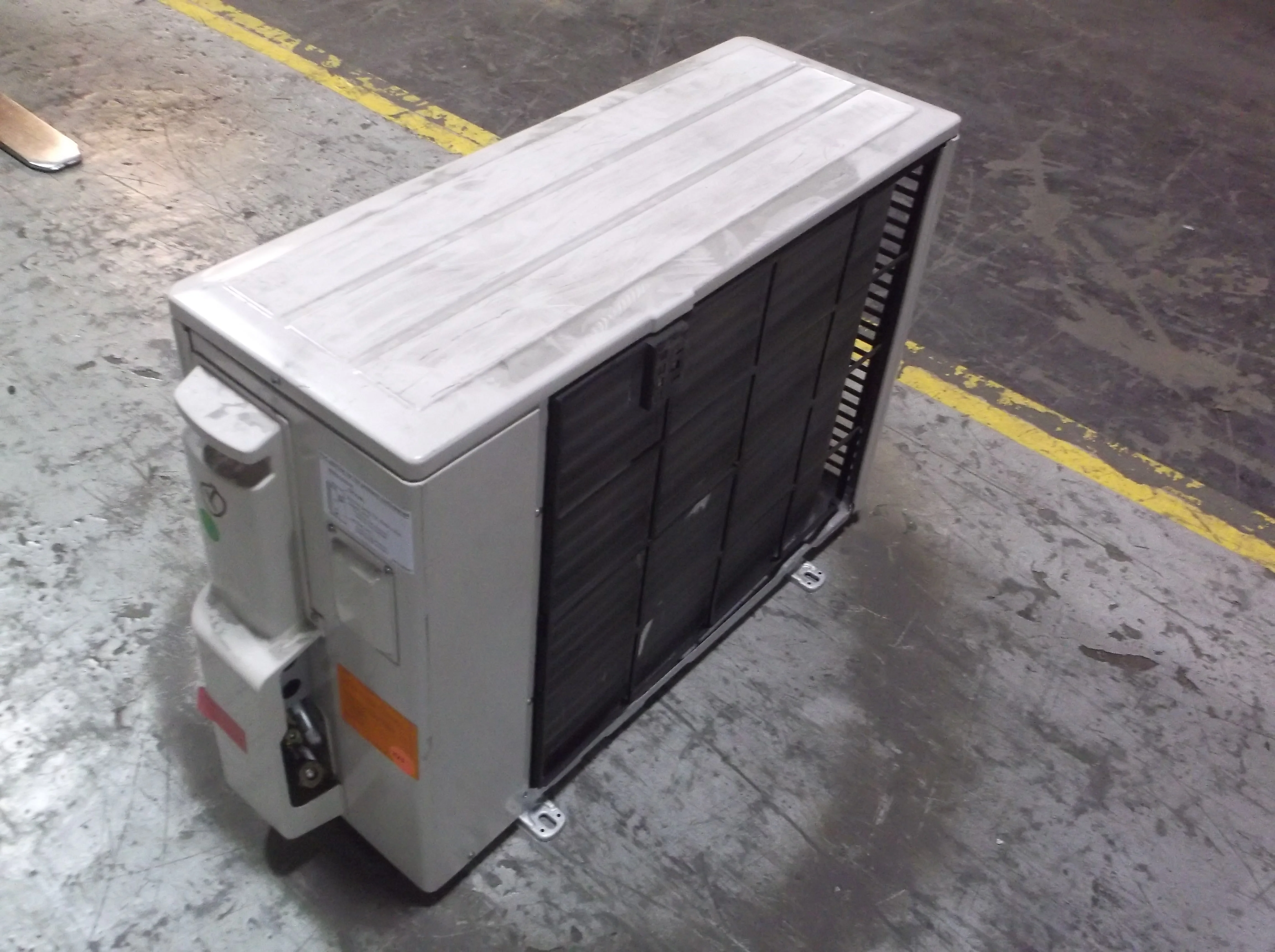 1 Ton Single Zone Mini-Split Outdoor Air Conditioner, 13.5 Seer 208-230/60/1 R-410A - Image 2