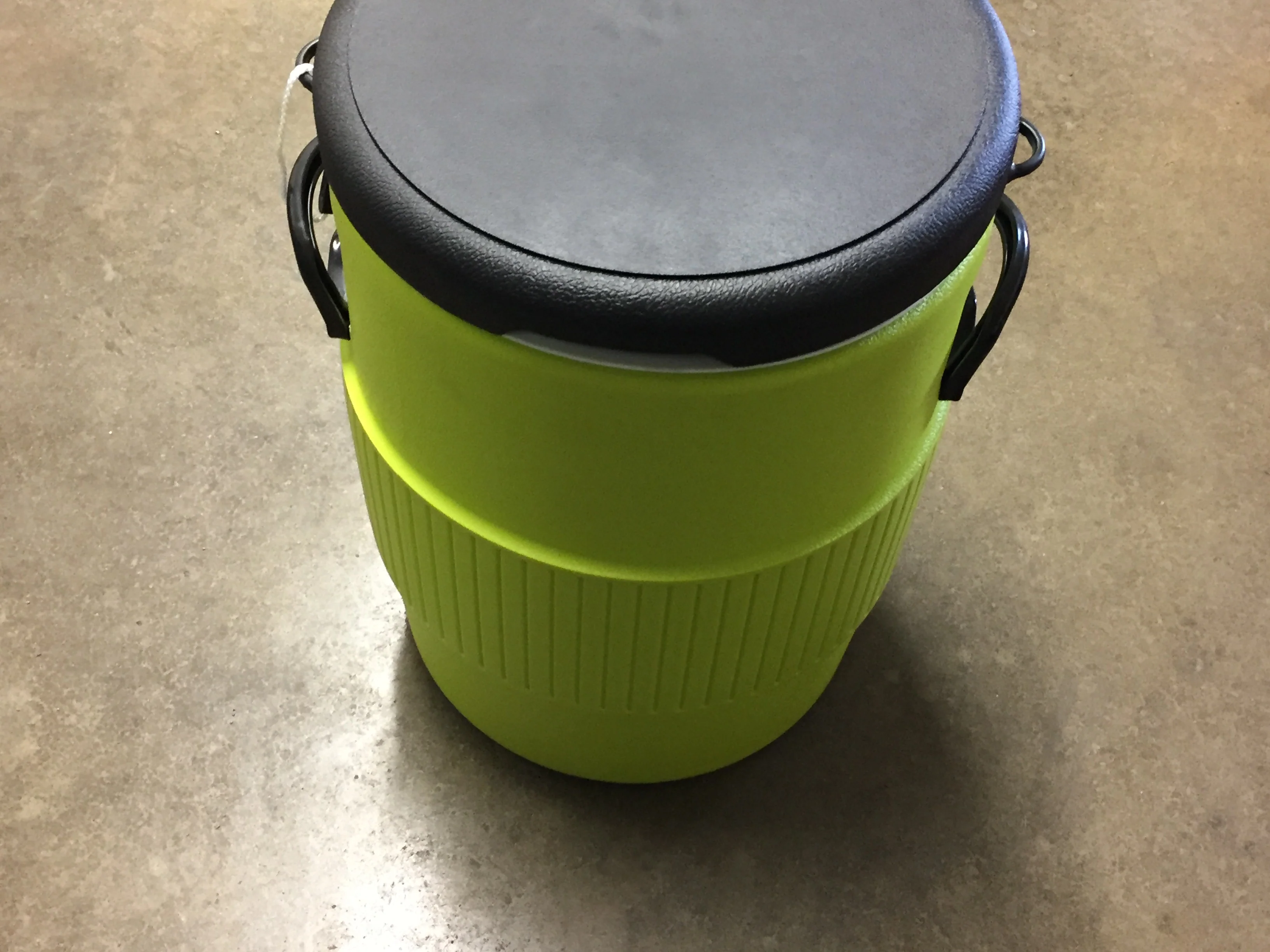 10GAL/40 QUARTS-IGLOO HANDWASH STATION - Image 2