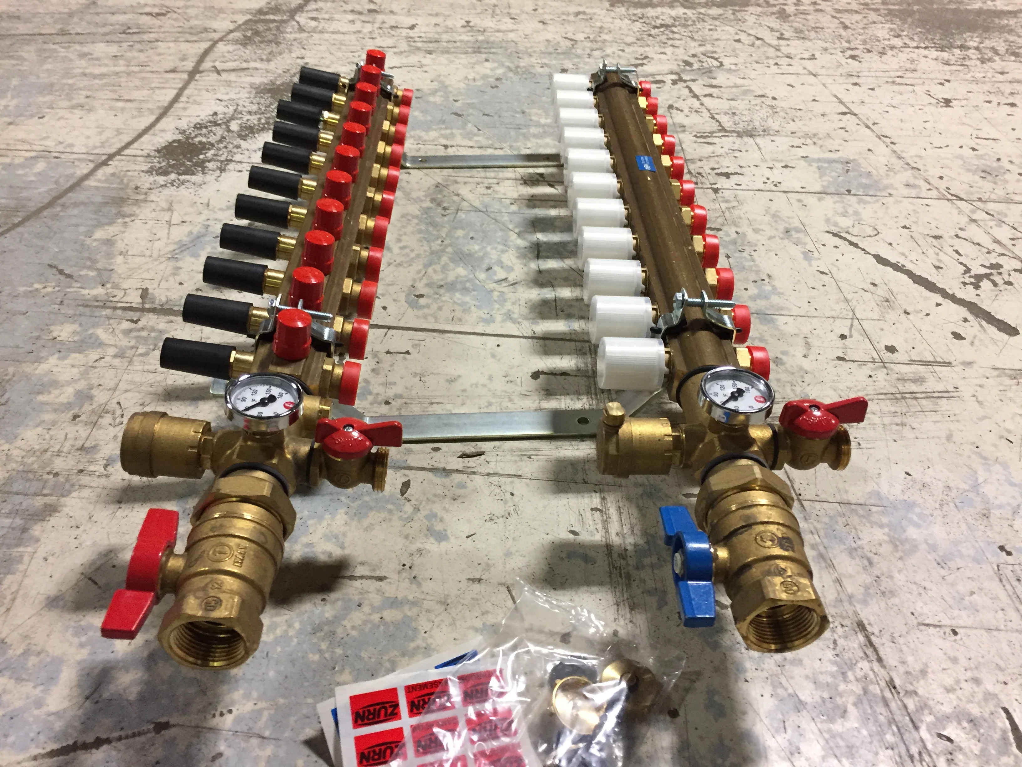 11 PORT "ACCUFLOW" PREASSEMBLED RADIANT HEATING MANIFOLD - Image 2