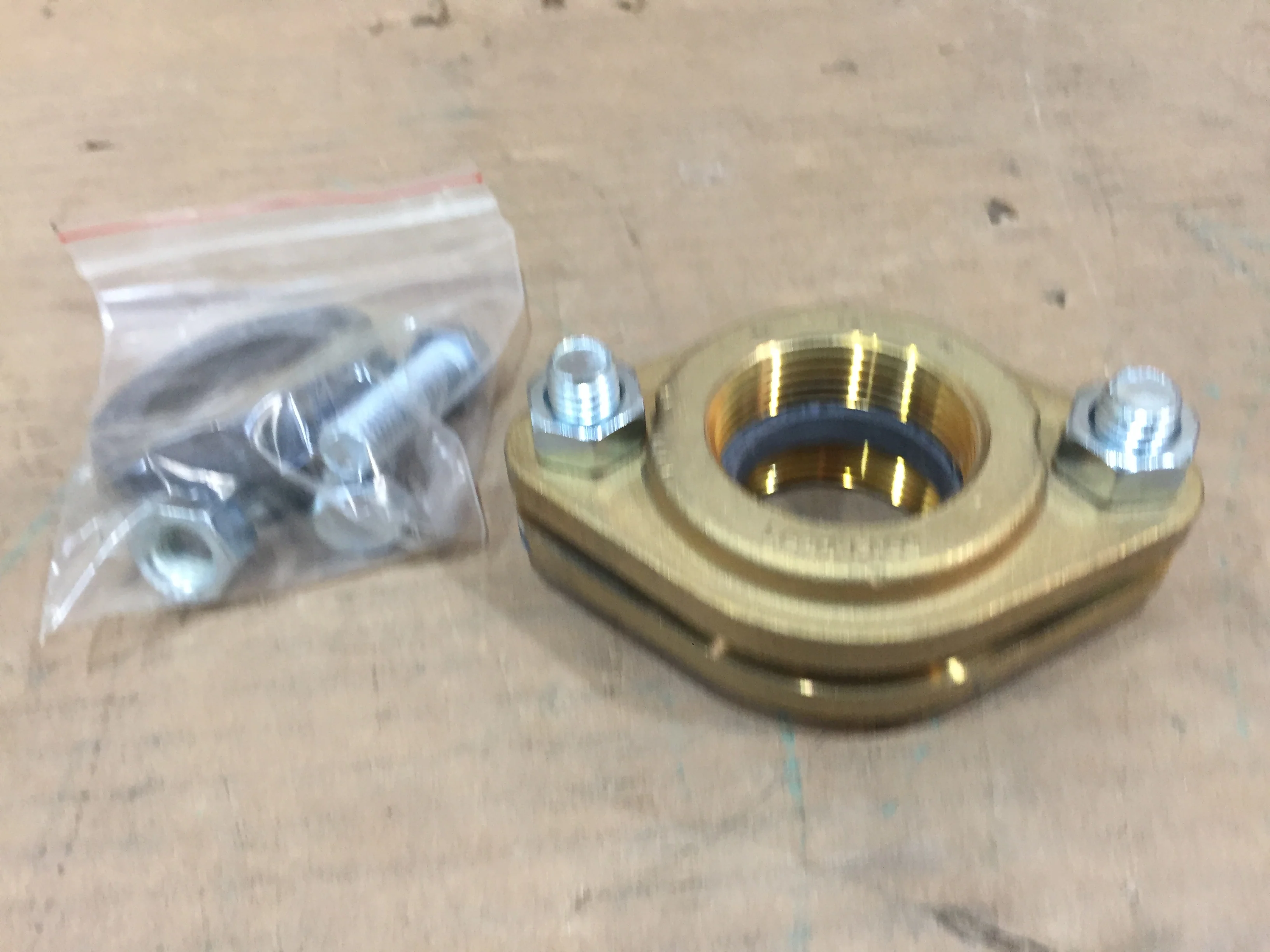 1-1/4" FNPT Lead Free Flange Kit - Image 3
