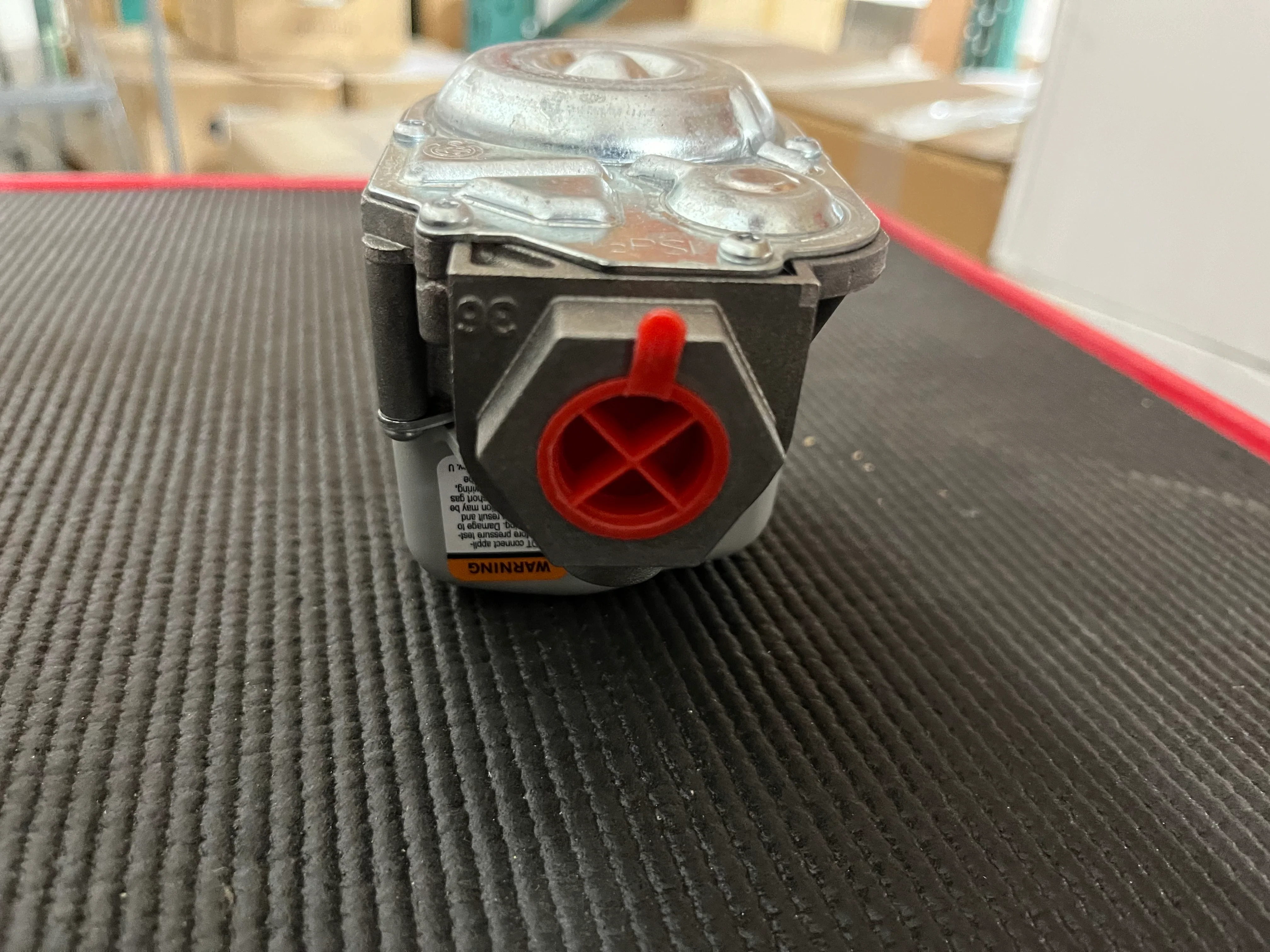 1/2" 24V DIRECT IGNITION GAS VALVE - Image 2