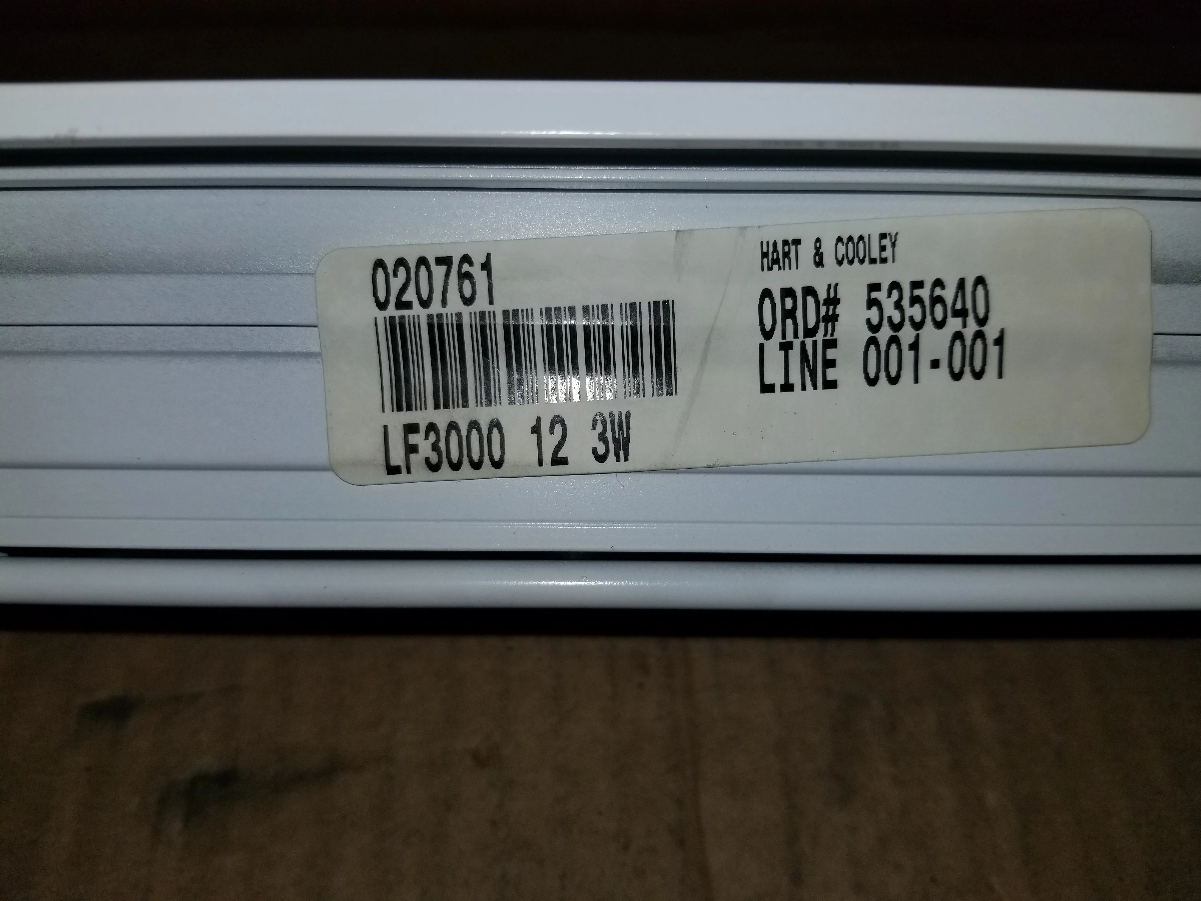 12" X 3" LINEAR DIFFUSER - Image 4
