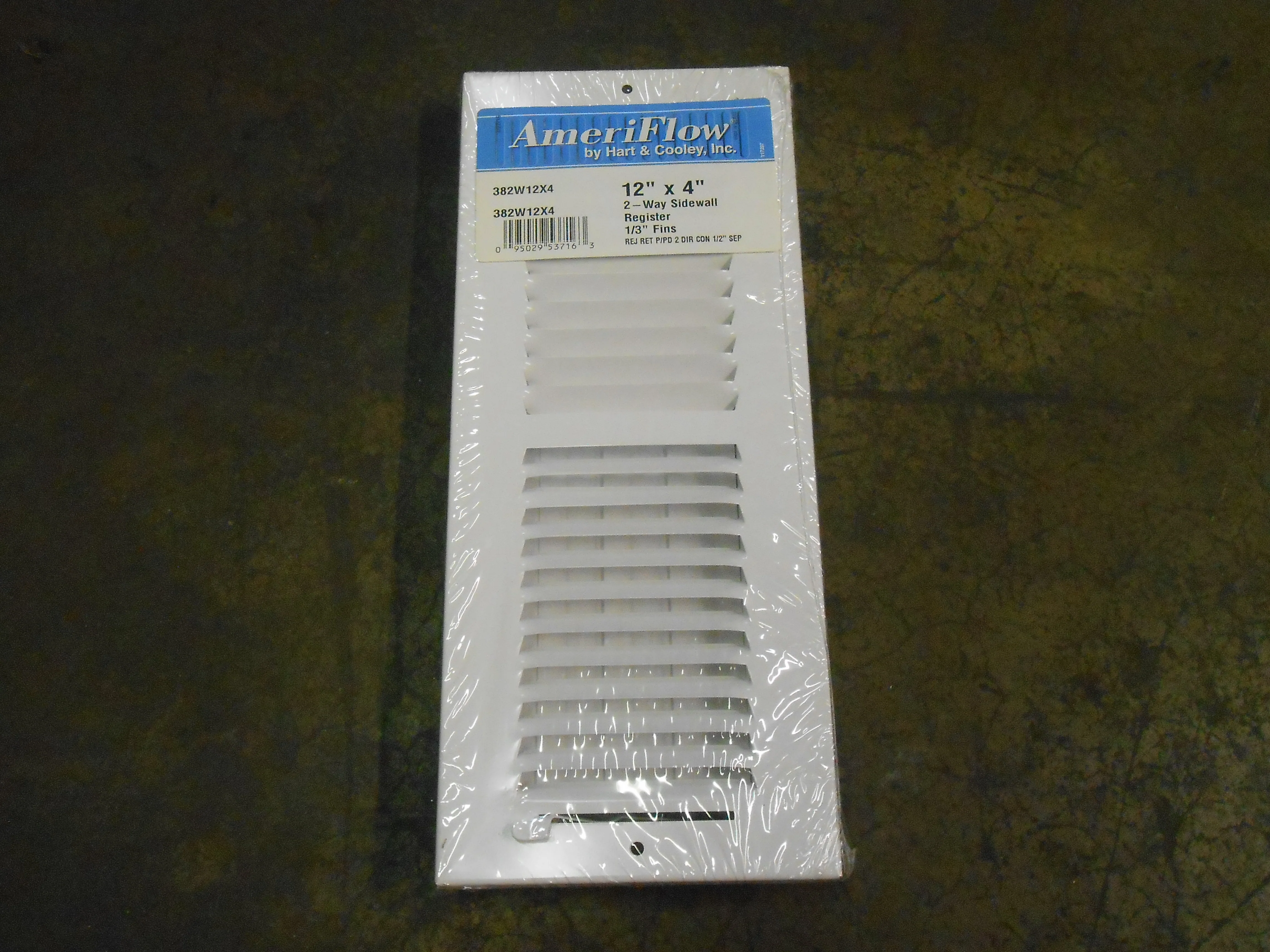 12" X 4" 2-WAY SIDEWALL REGISTER 1/3" FINS - Image 3