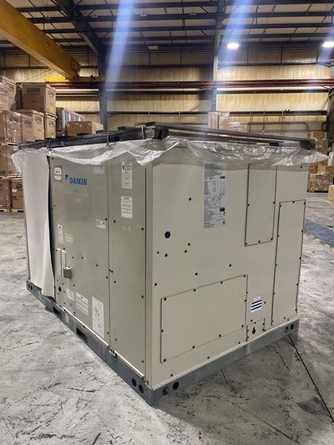 12.5 Ton Two-Stage Convertible Natural Gas/Electric Packaged Unit, 11.5 EER, 208-230/60/3, R410A - Image 2