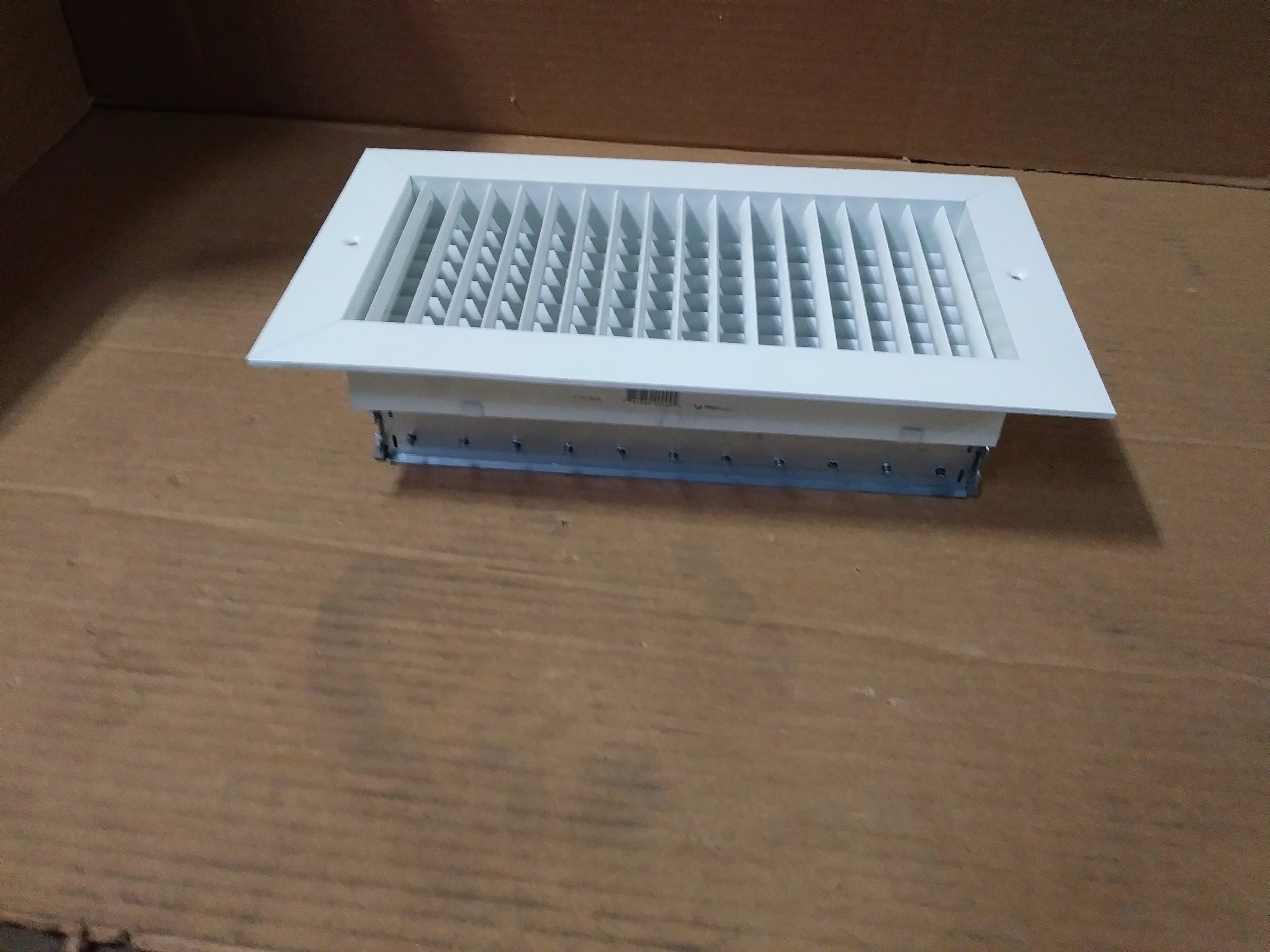 12" X 6" ALUMINUM/WHITE VERTICAL HORIZONTAL REGISTER W/OBD - Image 3