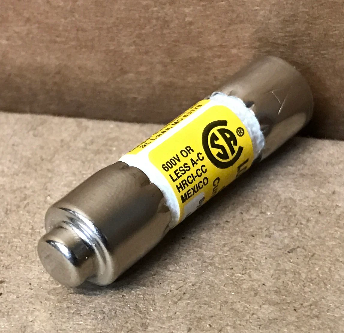 12 AMP 600 VOLT "LOW PEAK" CURRENT LIMITING TIME-DELAY FUSES - Image 2