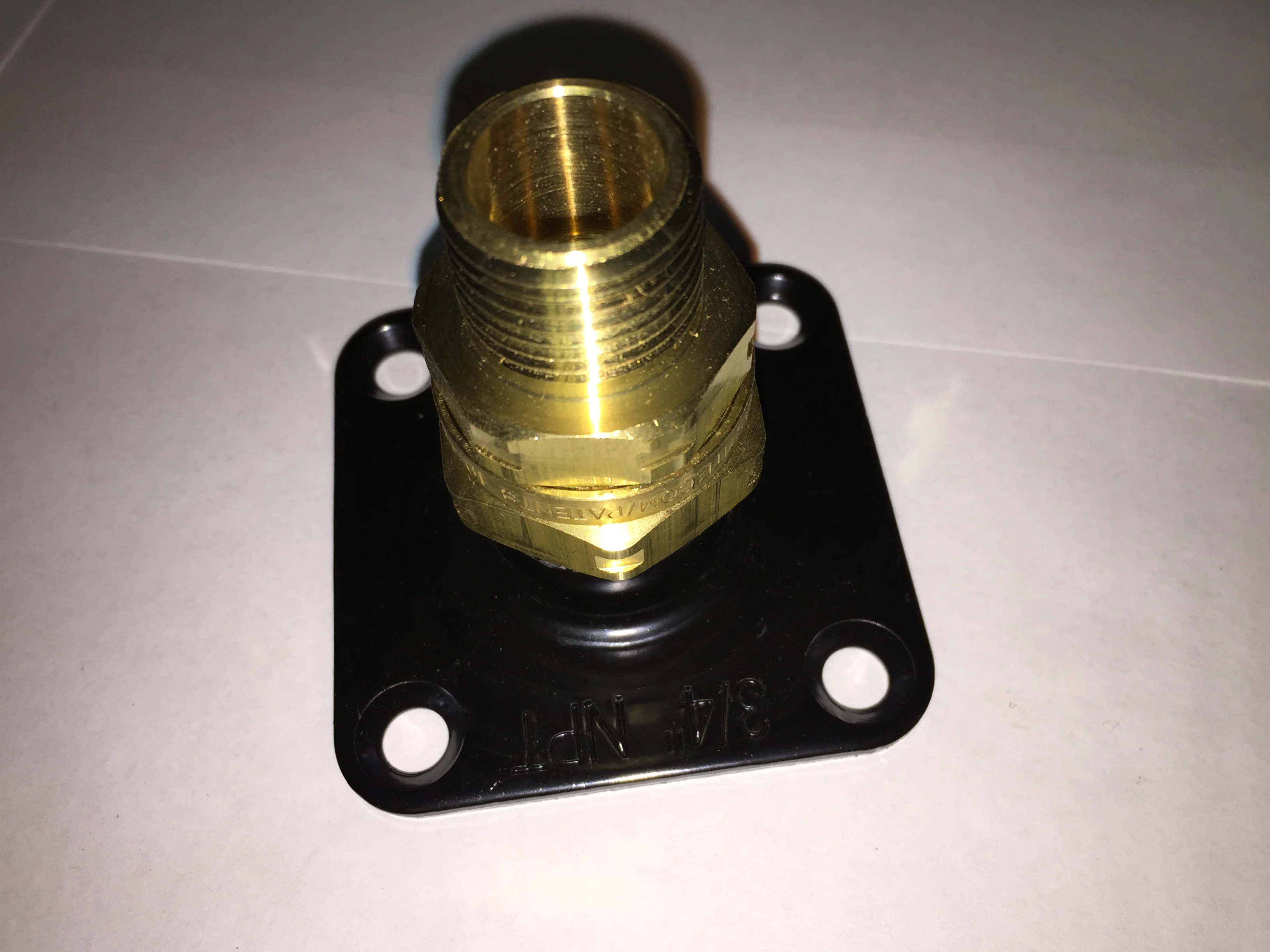 1/2" FLASHSHIELD FLANGE FITTING/TERMINATION FOR FLEXIBLE GAS PIPING