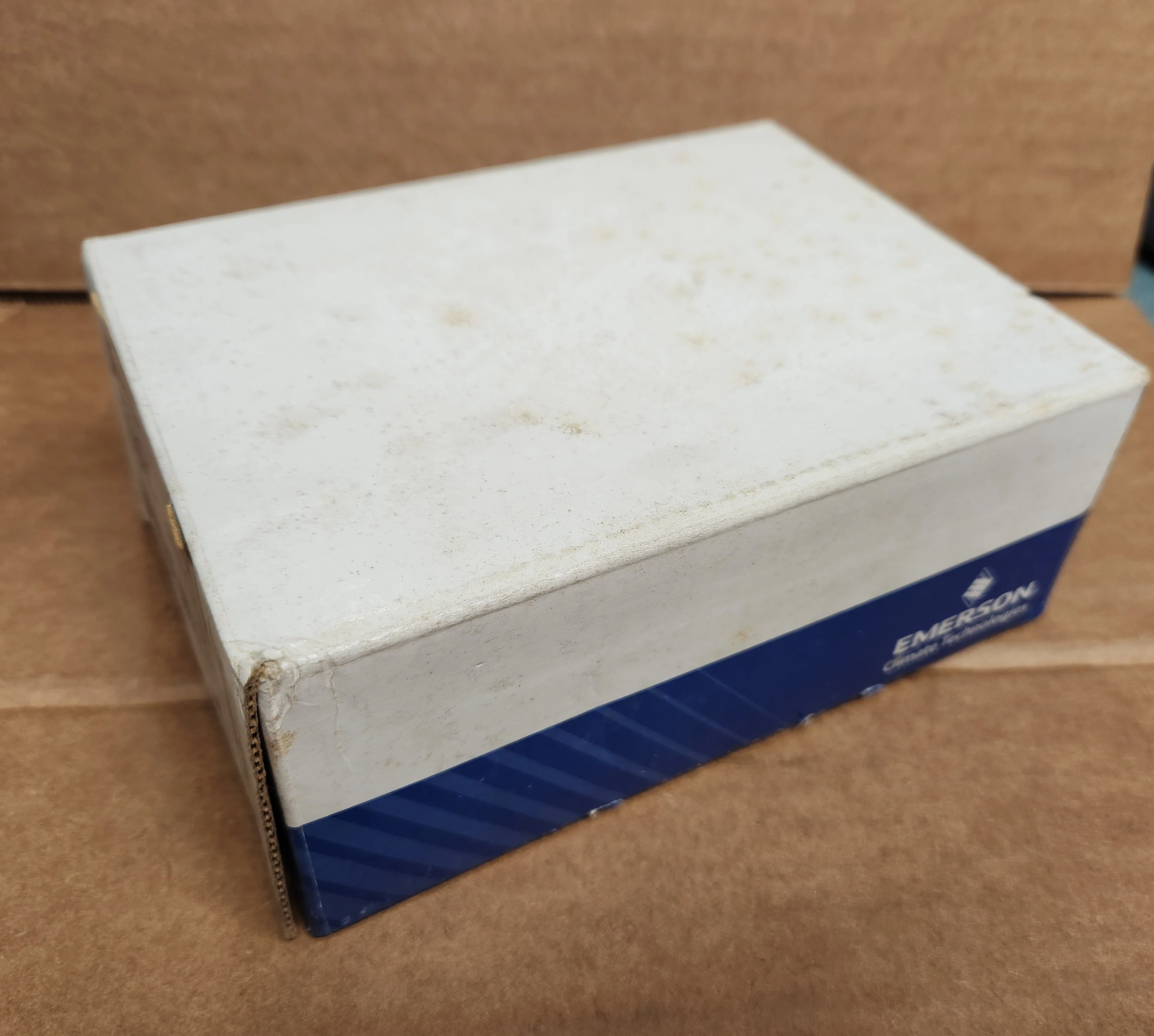 1/2" SOLENOID VALVE LESS COIL - Image 4