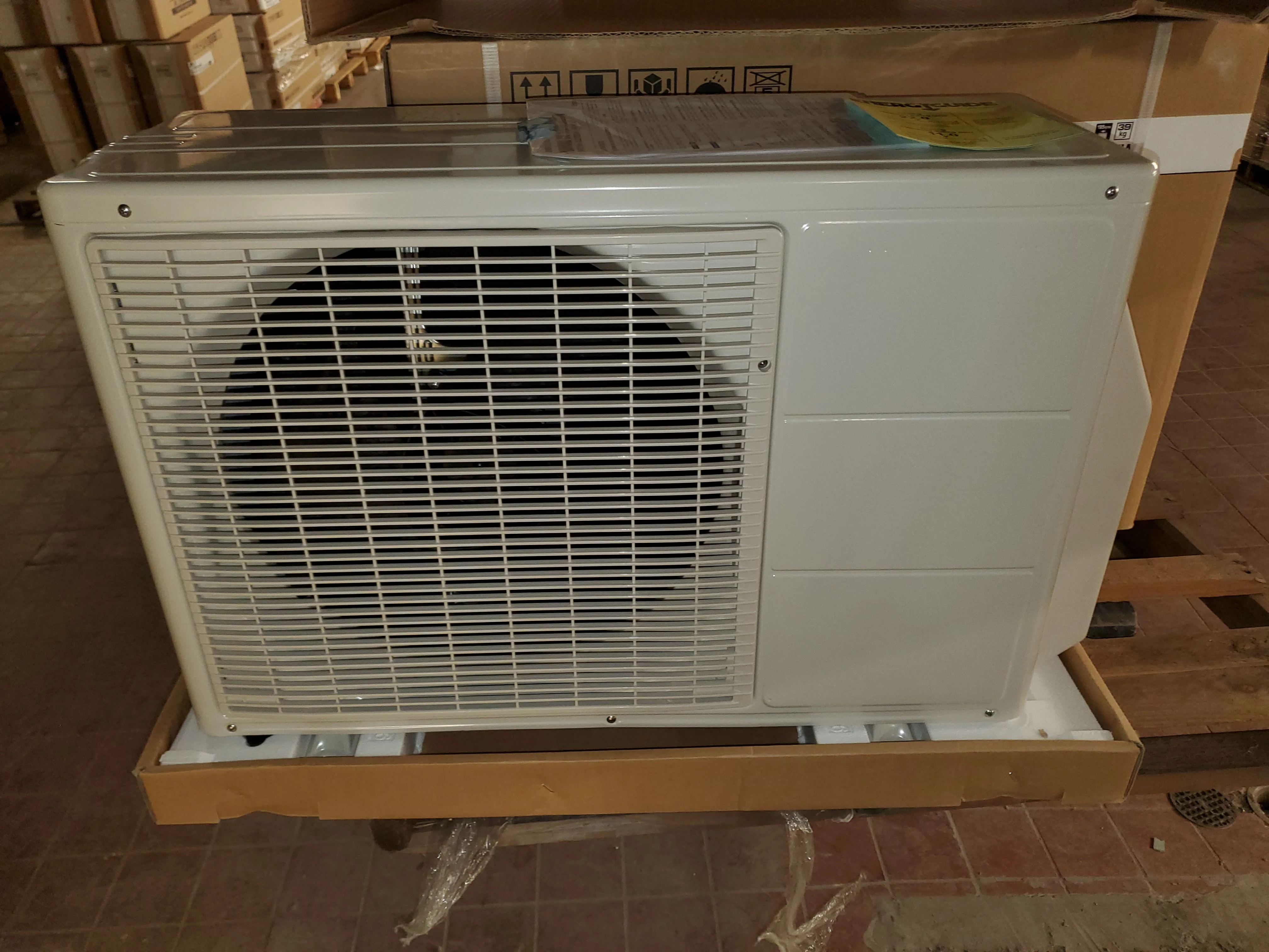 12,000 BTU Classic Plus Series Single-Zone Inverter Outdoor Mini-Split Heat Pump Unit - Image 2