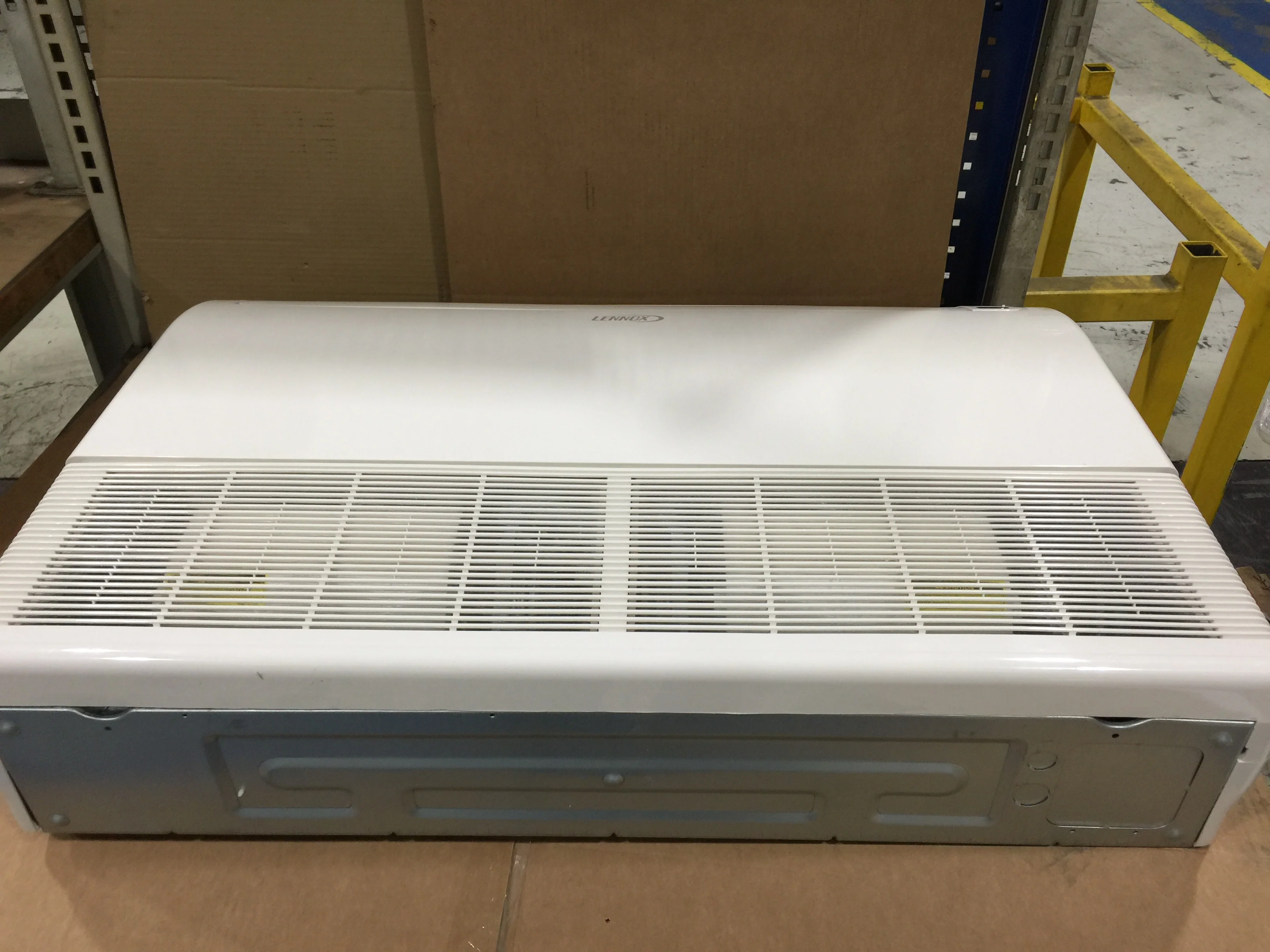 12,000 BTU Floor/Ceiling Ductless Vrf" Heat Pump & Heat Recovery Indoor Unit; 208-230/60/1 - Image 4