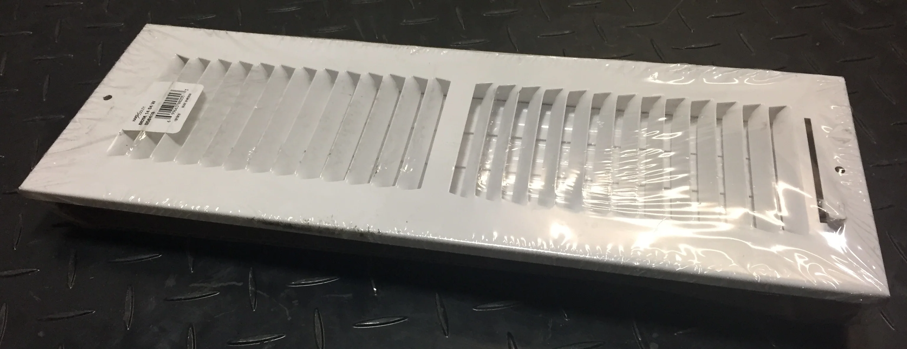 14" X 4" STEEL 2-WAY CURVED BLADE SIDEWALL REGISTER/W MULTI-LOUVER DAMPER - Image 4