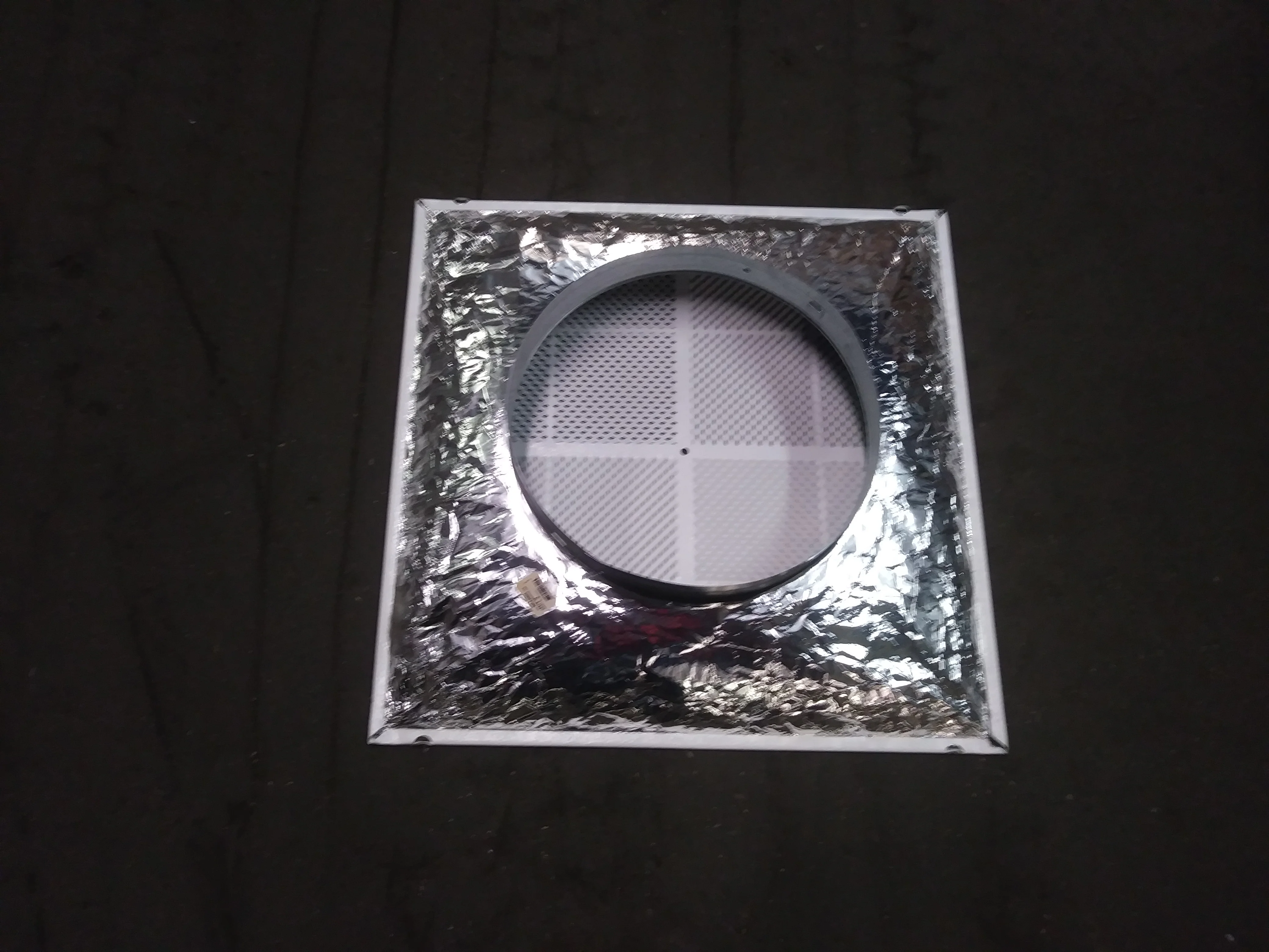 14" ALUMINUM/WHITE RENOVATOR SERIES DIFFUSER - Image 2