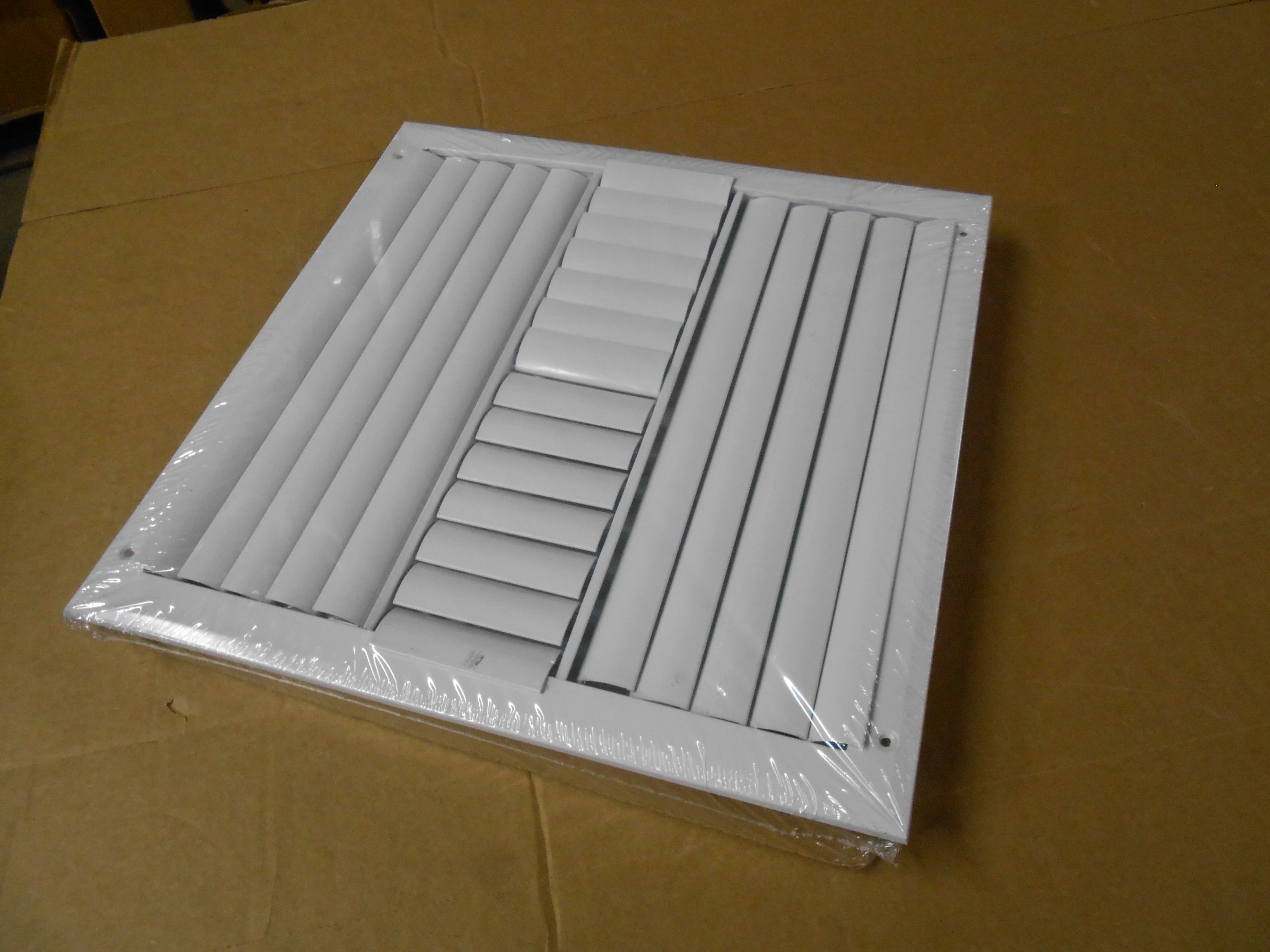 14" X 14" SIDEWALL ADJUSTABLE 3 WAY GRILLE WITH DAMPER WHITE - Image 2
