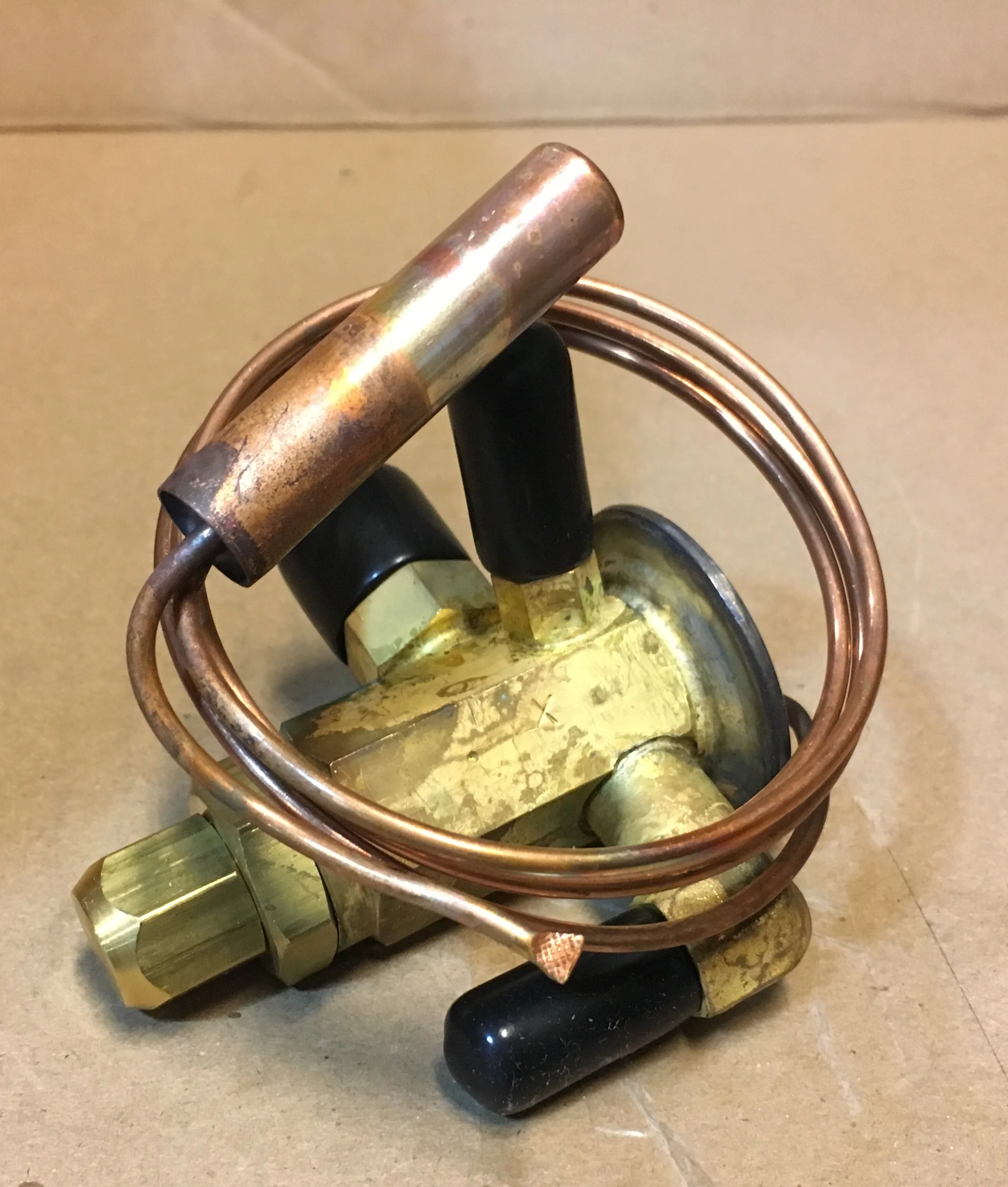 1/4 TON ADJUSTABLE EXTERNAL PRESSURE LIMITING THERMAL EXPANSION VALVE/W 1/4"SAE EXTERNAL EQUALIZER R-404A