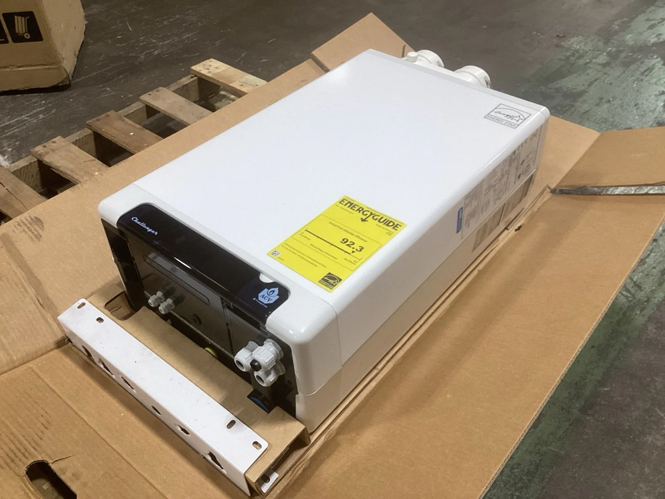 145,000 BTU Condensing Natural Gas Hot Water Boiler 92.3% AFUE, 120/60/1 - Image 3