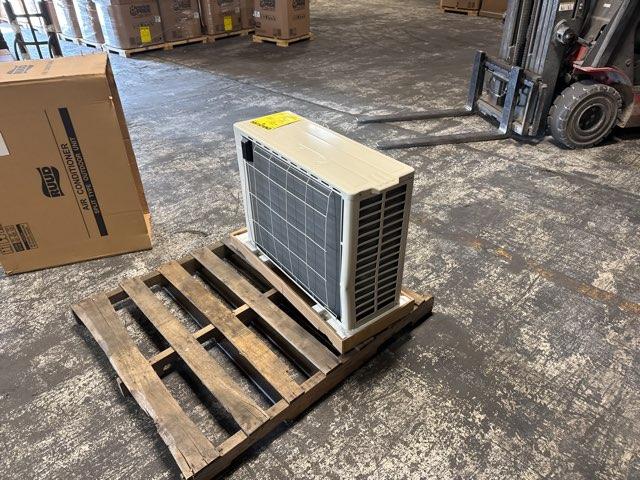 15,000 BTU Single-Zone Inverter Outdoor Mini-Split Heat Pump Unit, 208-230/60/1 R-410A 25.3 SEER - Image 3