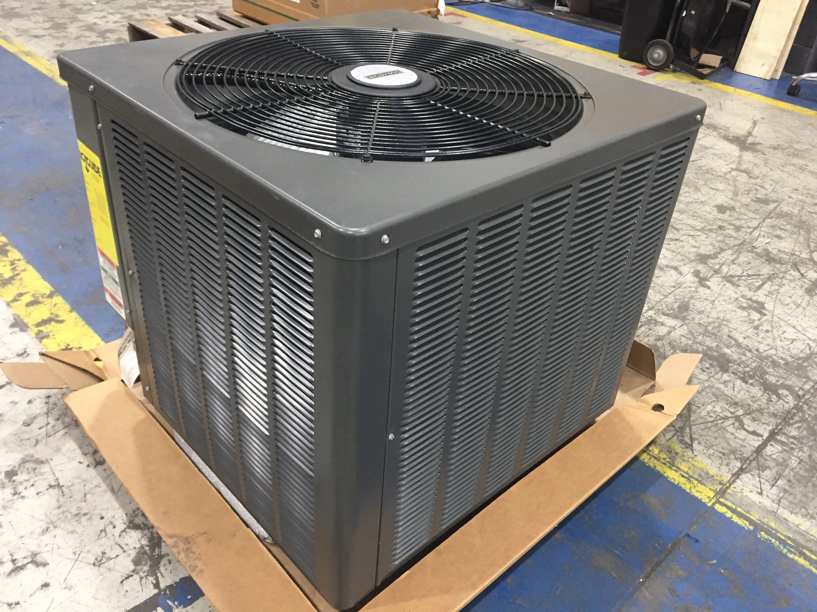 1.5 Ton Split System Heat Pump; 208/230/60/1, R-410A, 14 Seer - Image 4