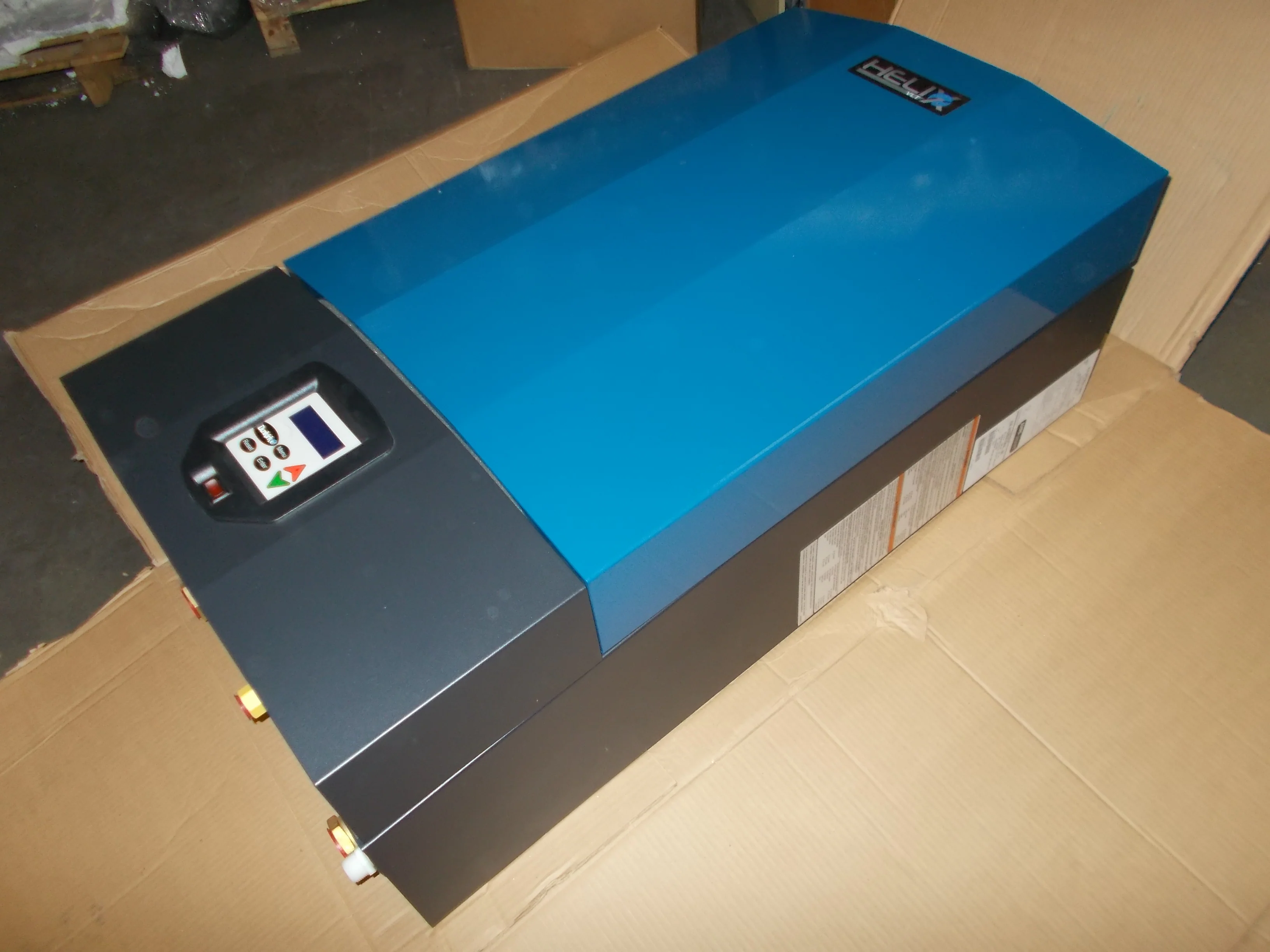 150,000 BTU Helix VLT DK Series Hot Water Mod Vert Laser Tube Gas Gas-Fired WallMtd Cond Boiler