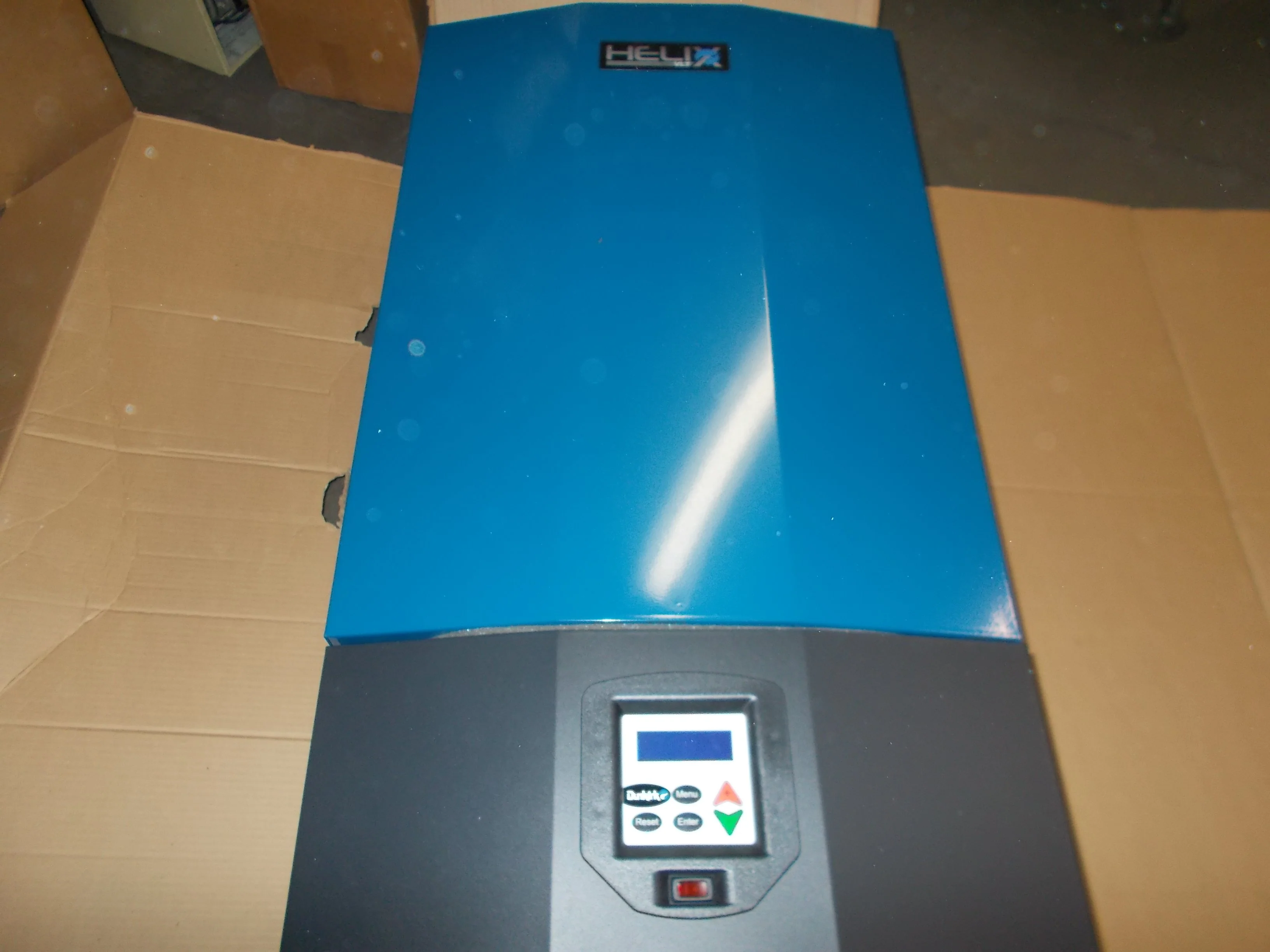 150,000 BTU Helix VLT DK Series Hot Water Mod Vert Laser Tube Gas Gas-Fired WallMtd Cond Boiler - Image 2