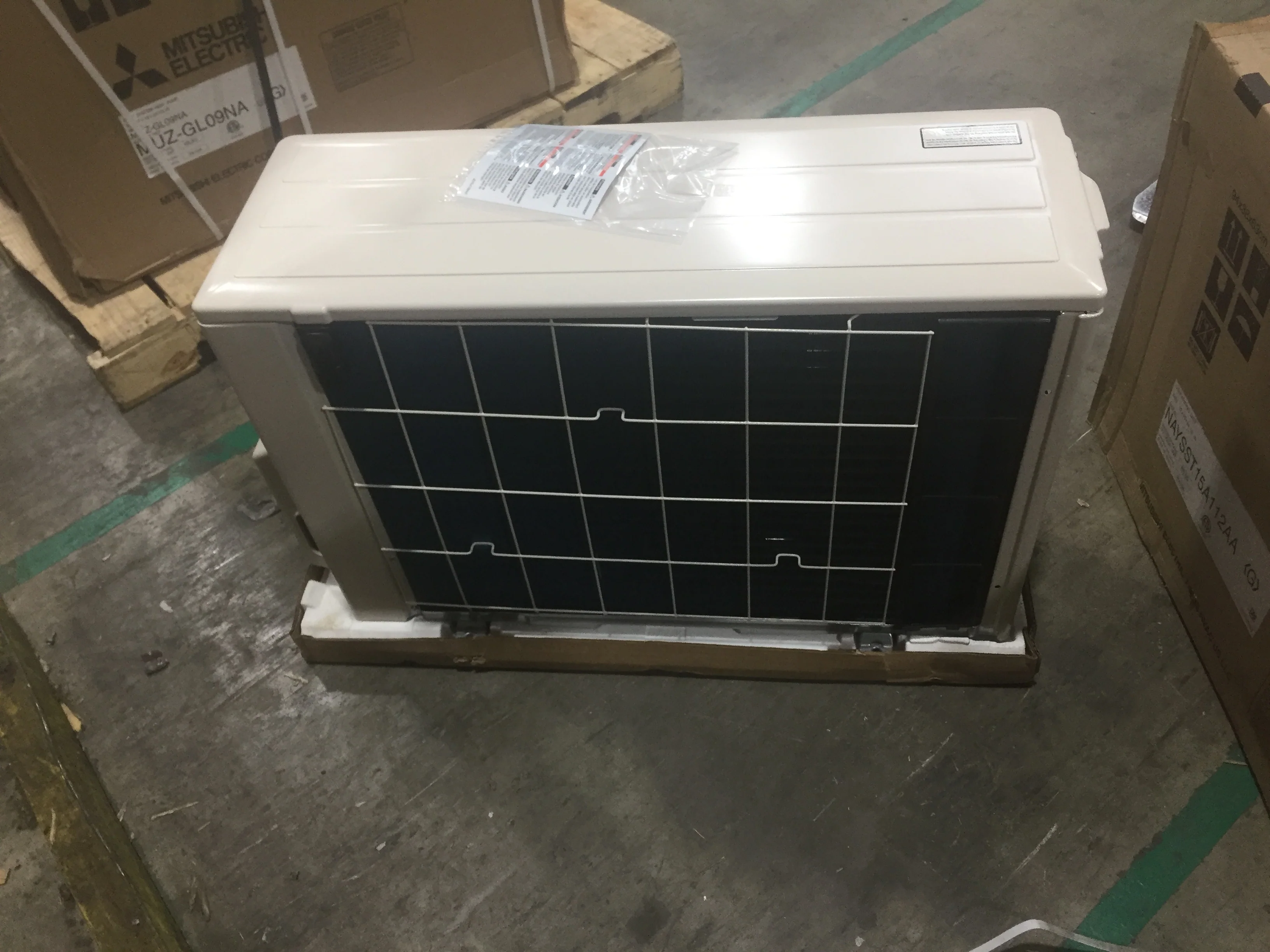 15,000 BTU Single-Zone Outdoor Cooling Only Inverter Mini-Split Unit SEER 21 208-230/60/1 R-410A - Image 3