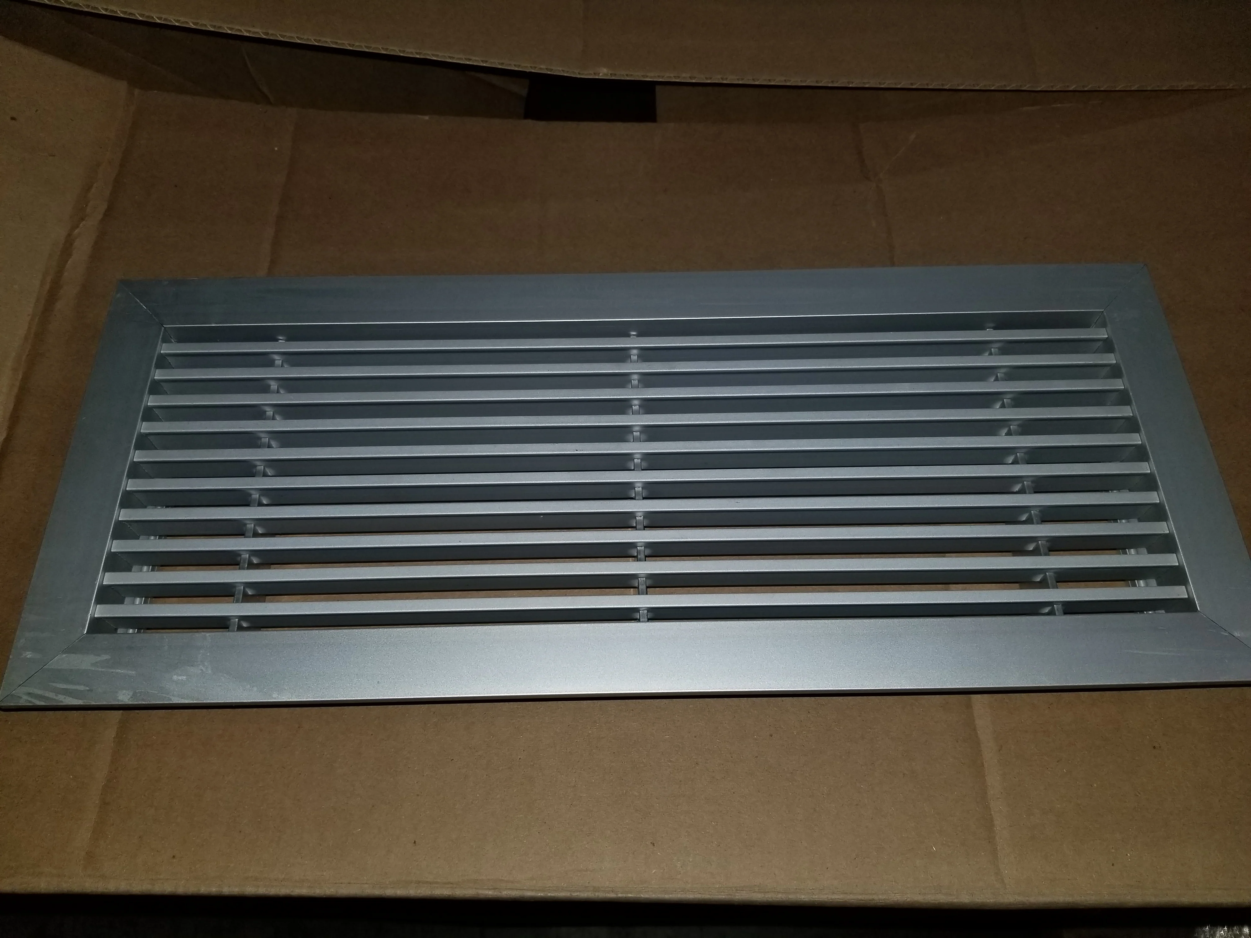 16" X 6" Aluminum Linear Diffuser - Image 4