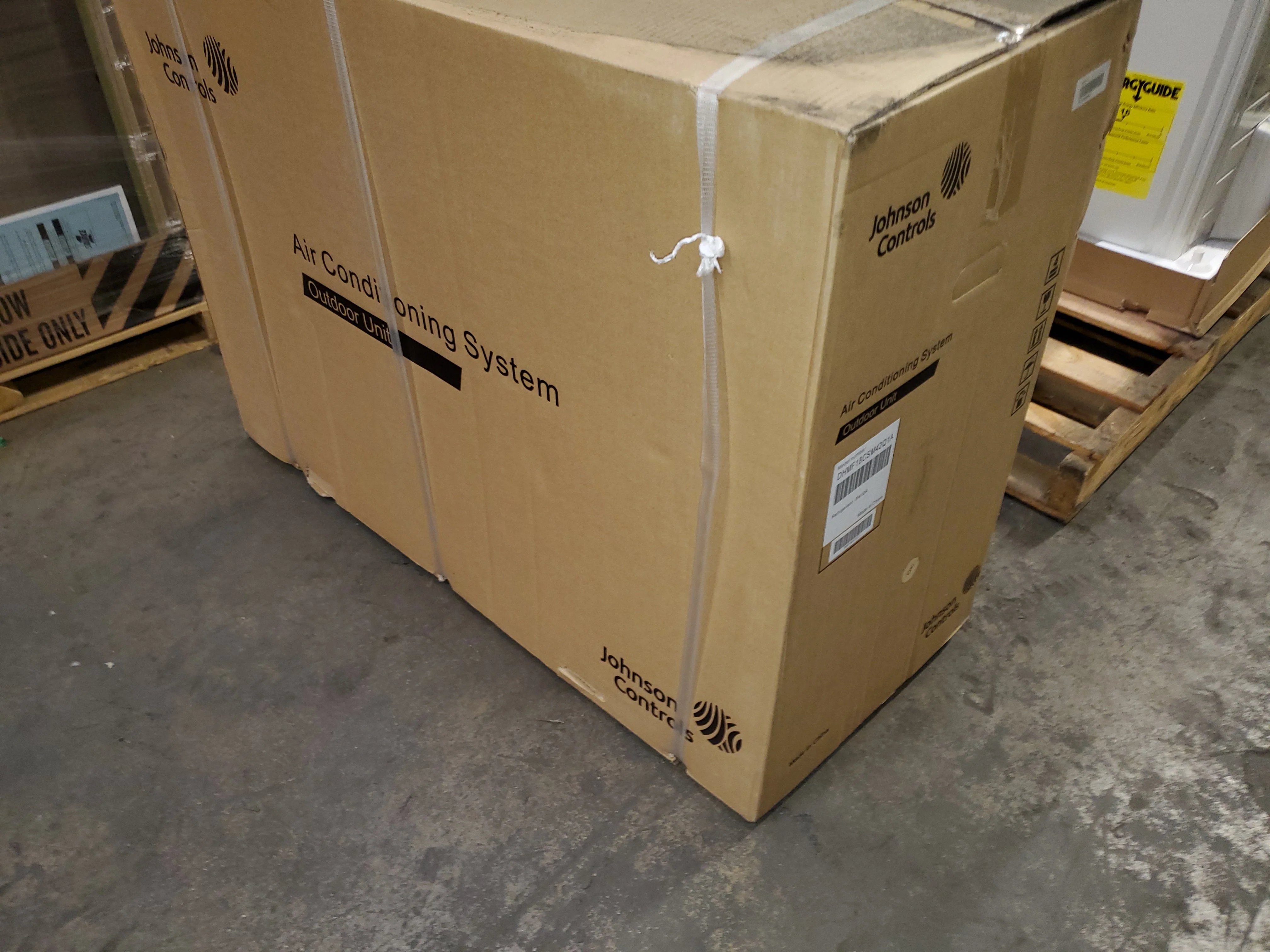 18,000 BTU Single-Zone OD Mini-Split Heat Pump w/Mod Inverter, 16 SEER 208-230/60/1 R-410A