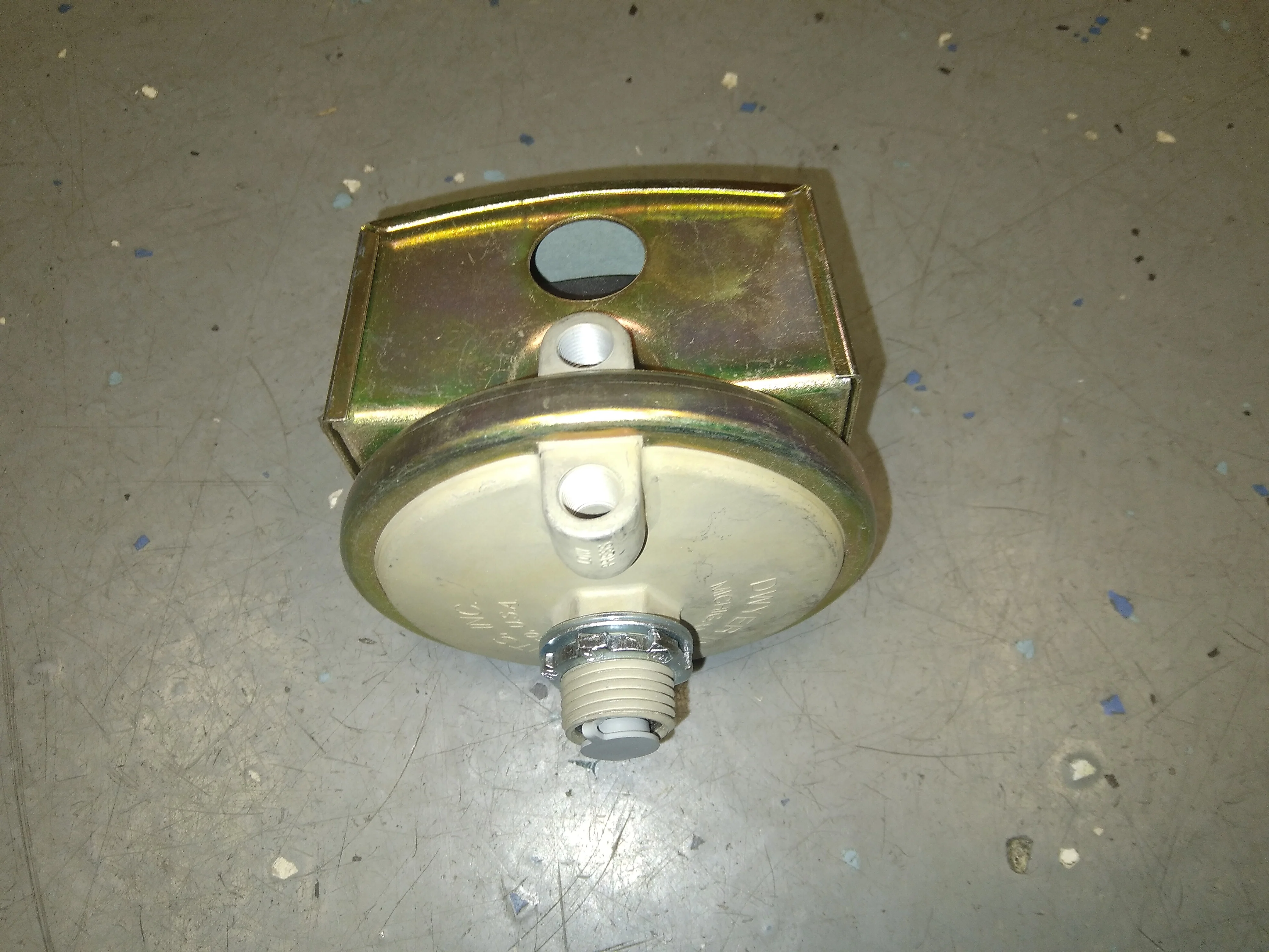 1800 Series Low Differential Pressure Switch, 125-250-480 VAC/60 0.3"-1.0" W.C.