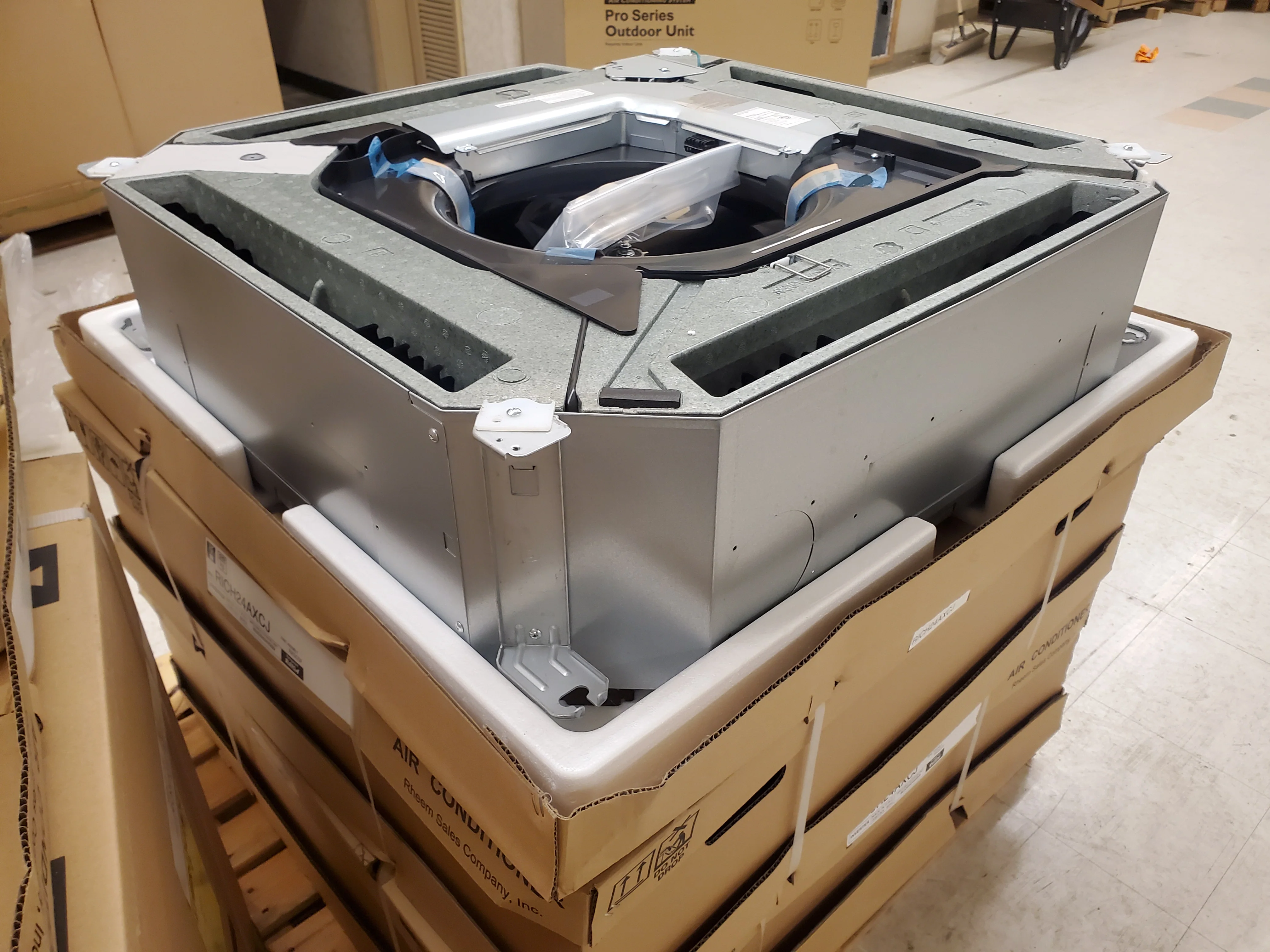 18,000 BTU Large Cassette Single-Zone Inverter ID Mini-Split Circular Flow Heat Pump - Image 4