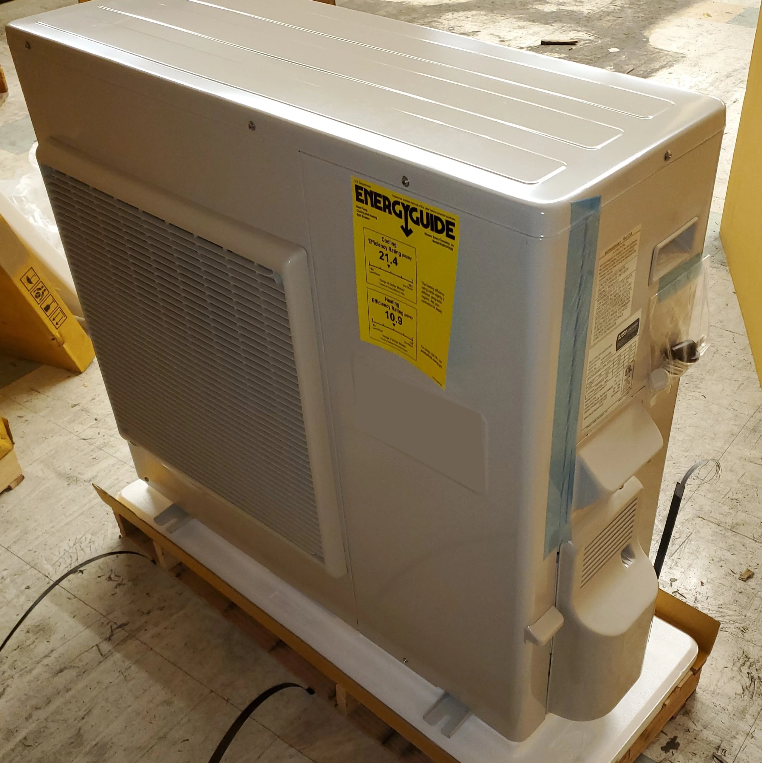 18,000 BTU Classic Series Single-Zone Inverter Outdoor Mini-Split Heat Pump Unit - Image 3