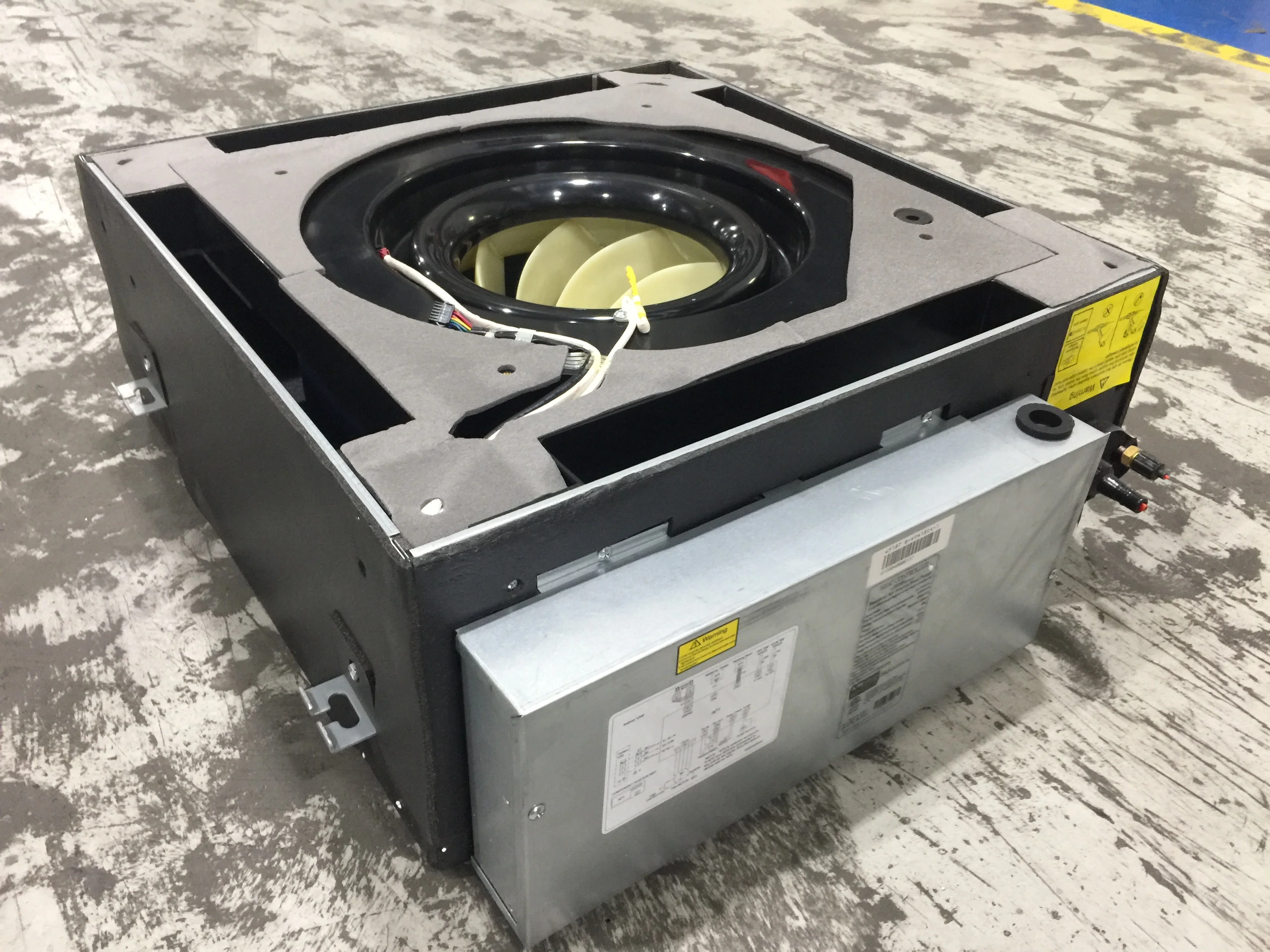 18,000 BTU Ductless ID Inverter Mini-Split Multi-Zone Cassette Heat Pump, 208-230/60/1, R-410A - Image 2
