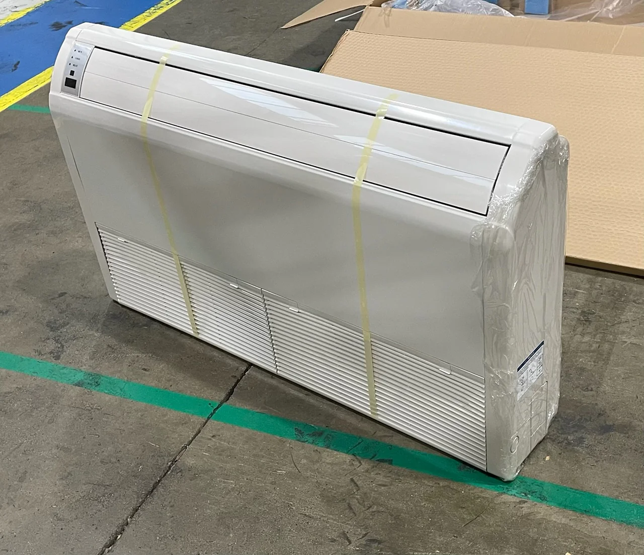 18,000 BTU Indoor Mini-Split Floor/Ceiling Heat Pump Unit, 16 SEER 208-230/60/1 R-410A CFM 600 - Image 3