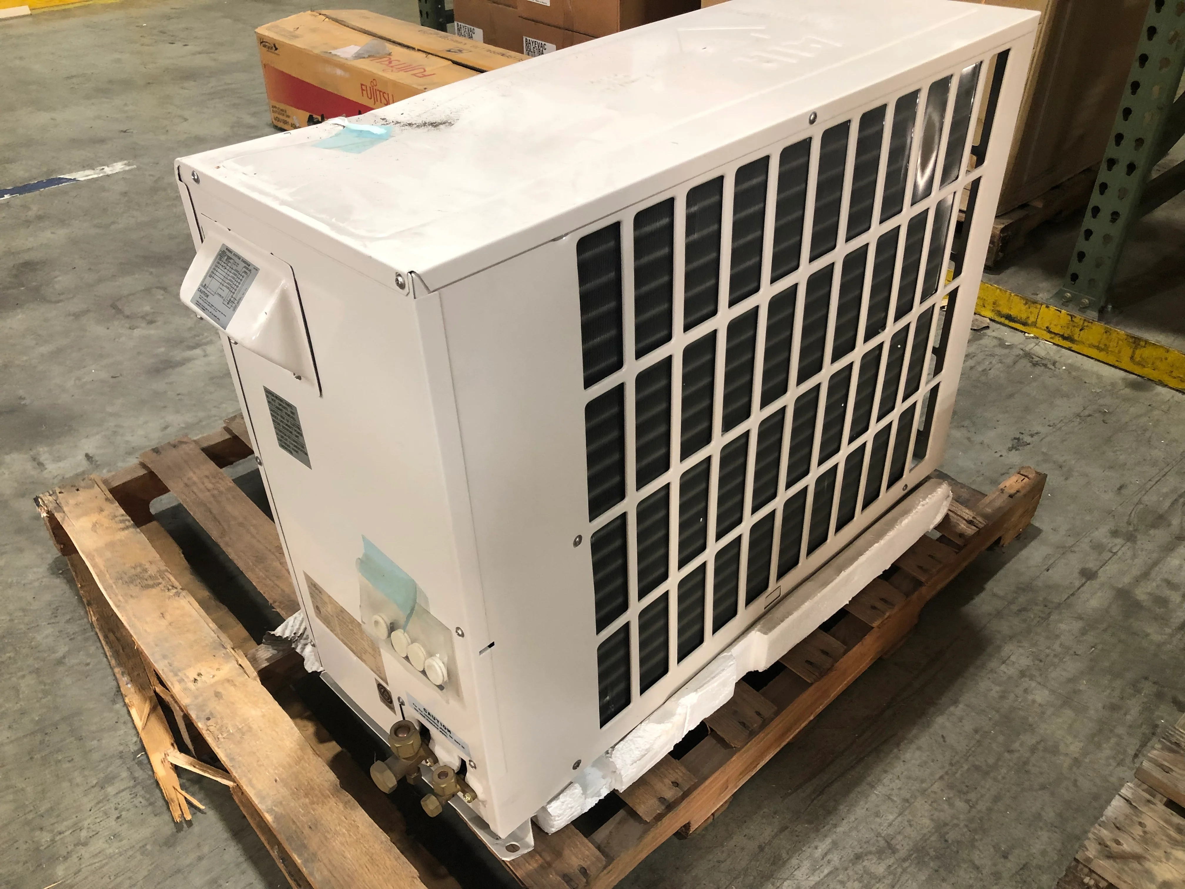 18,000 Btu Outdoor Mini-Split Heat Pump, 10 Seer 208-230/60/1 R-22 - Image 2