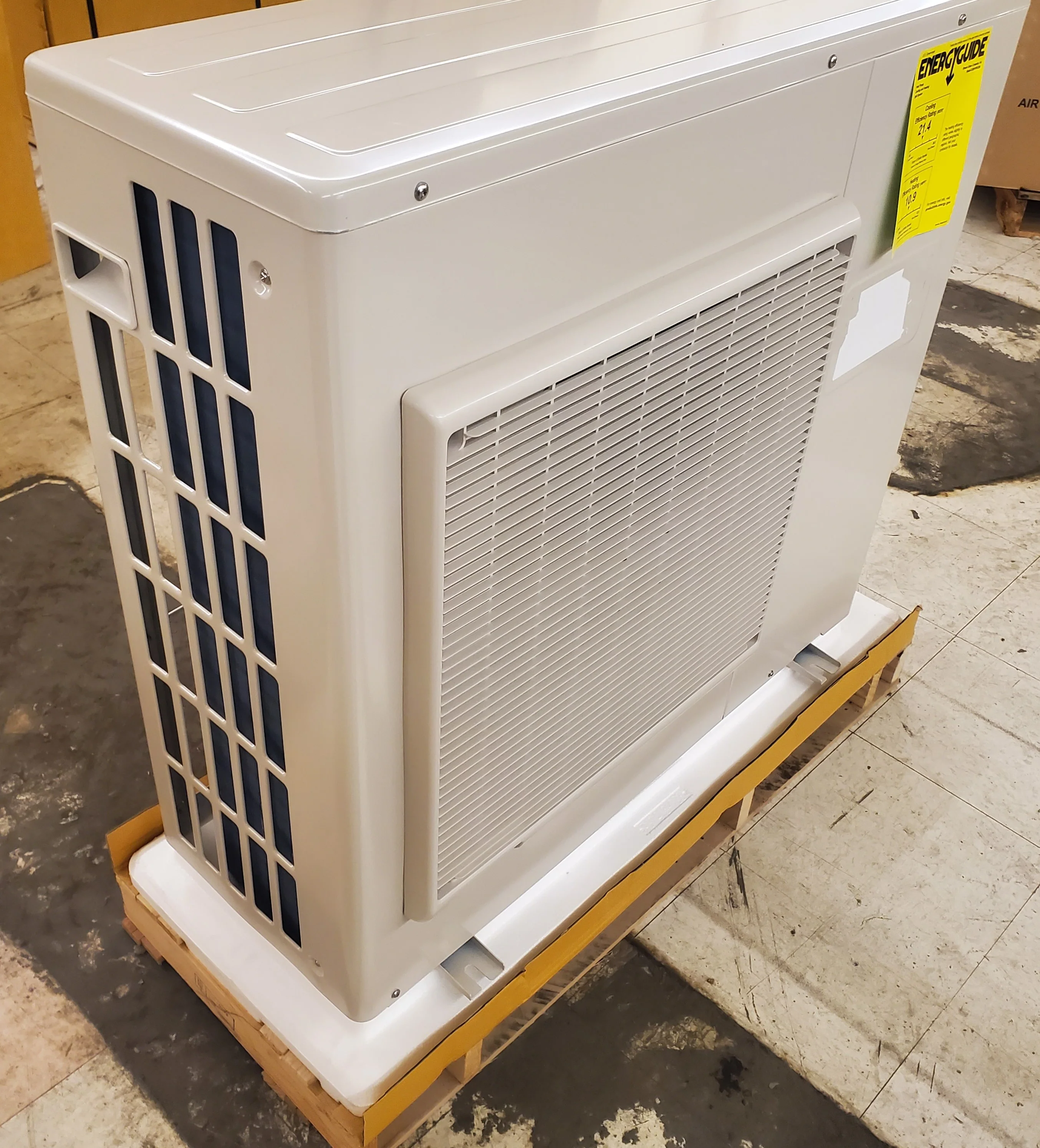 18,000 BTU Single-Zone Inverter Outdoor Mini-Split Heat Pump Unit, 208-230/60/1 R-410A 21.4 SEER - Image 3