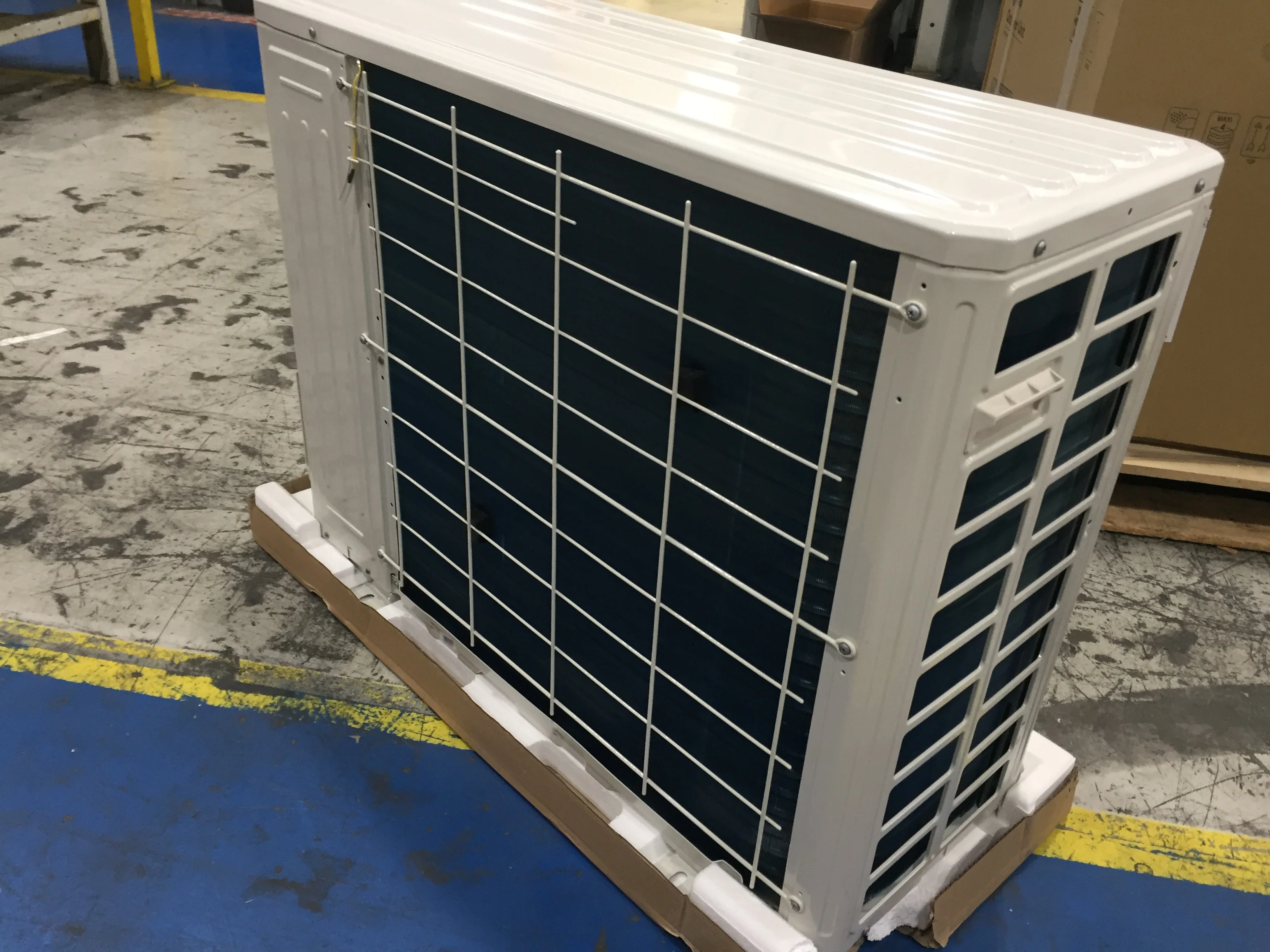 18,000 Btu Single-Zone Outdoor Heat Pump Mini Split Unit, 15 Seer 208-230/60/1 - Image 4