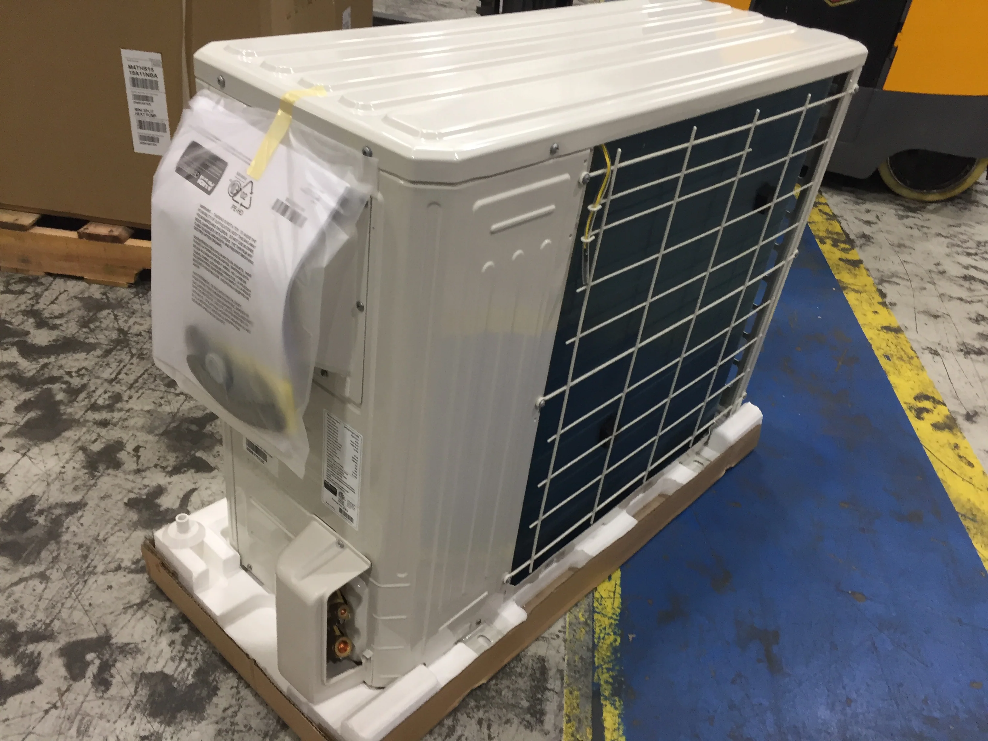 18,000 Btu Single-Zone Outdoor Heat Pump Mini Split Unit, 15 Seer 208-230/60/1 - Image 5