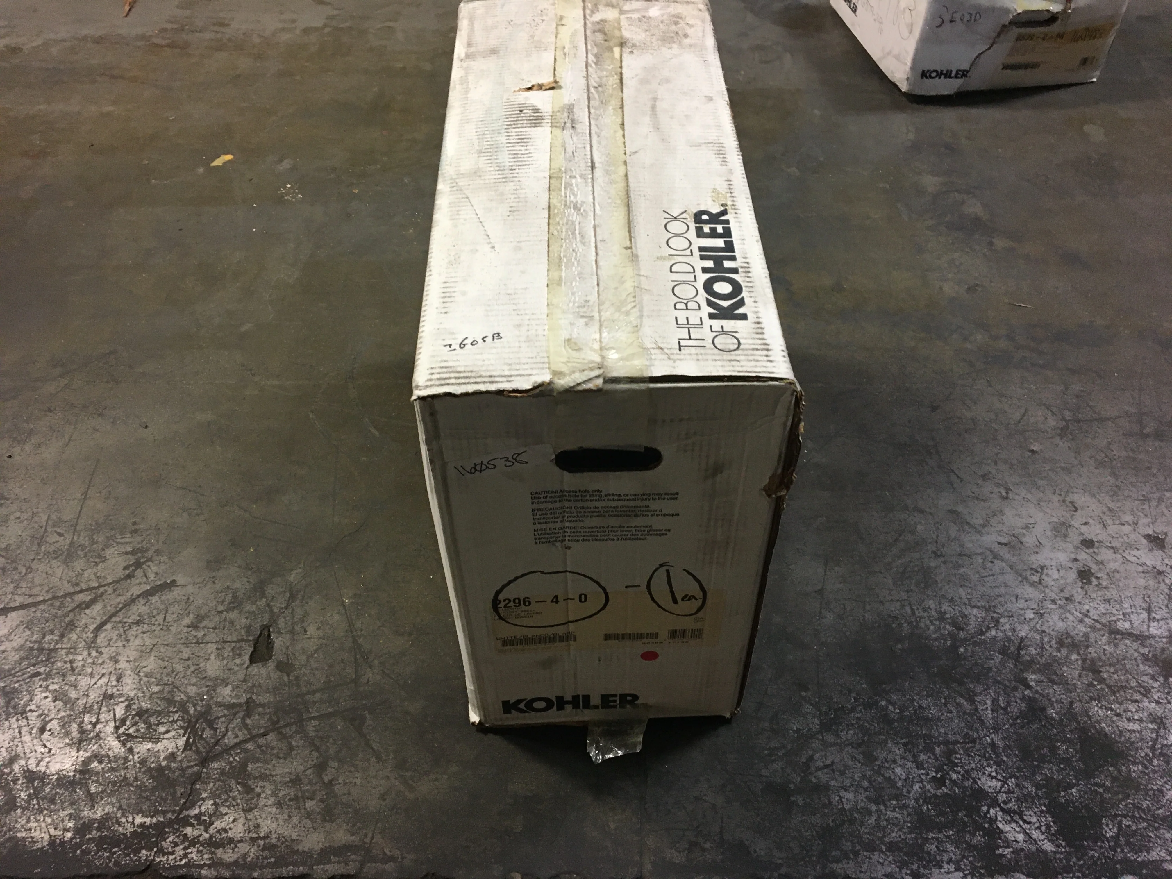 18X22-1/4 White Lavatory Basin Sink - Image 3