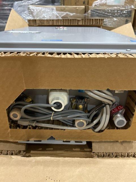 199,900 BTU Residential Tankless Natural Gas Water Heater, 93% 120/60/1 - Image 4