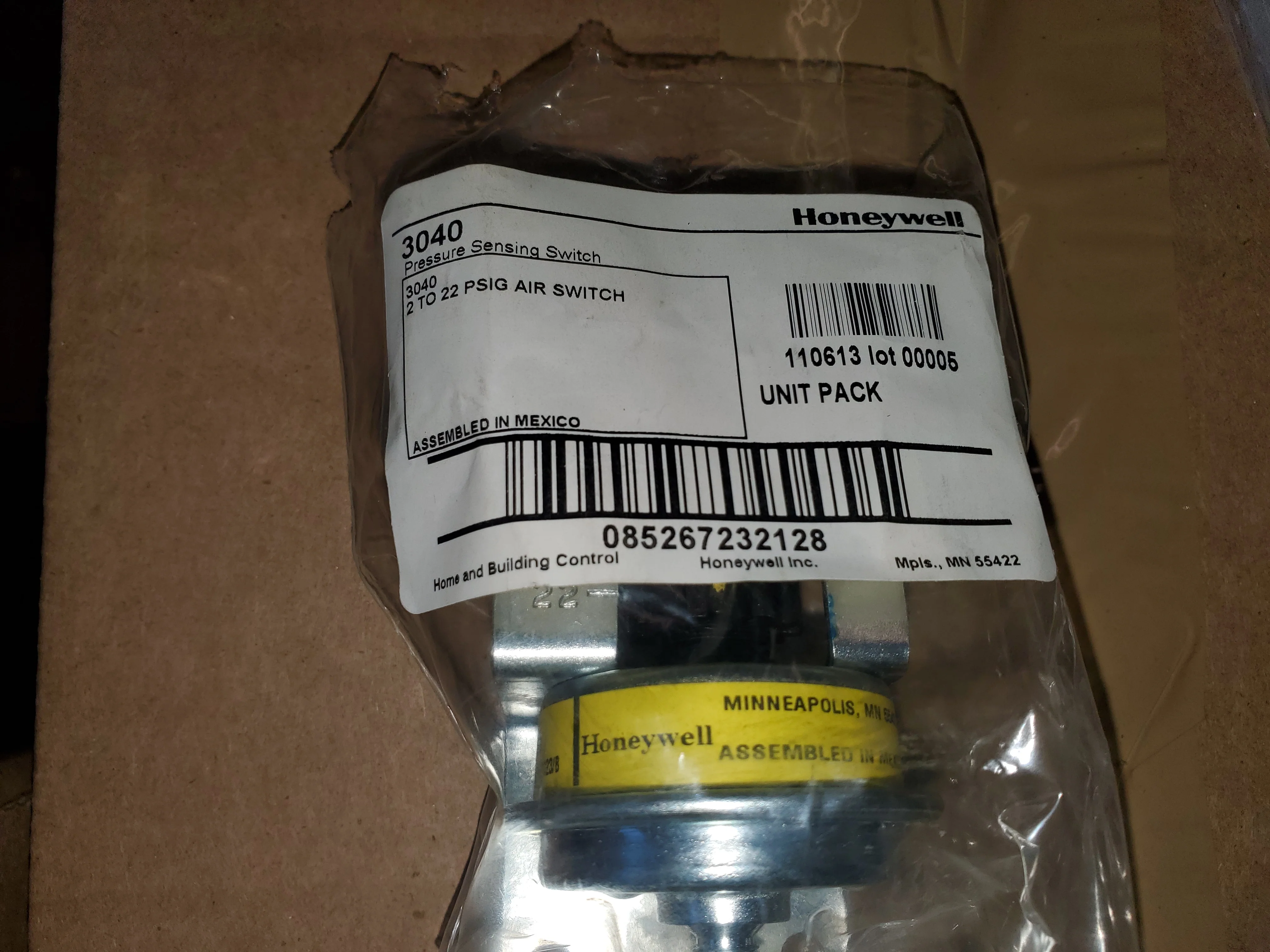 2 to 22 PSIG Air Pressure Sensing Switch - Image 4