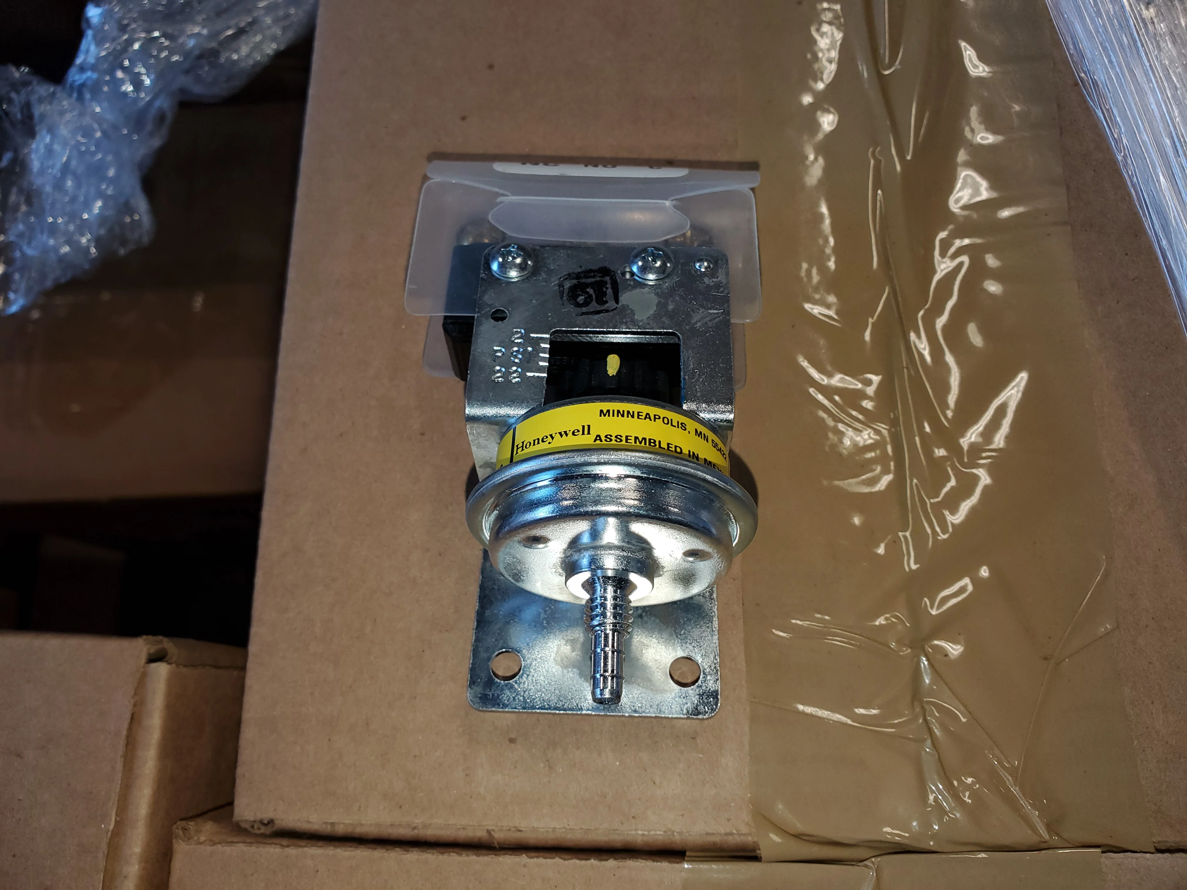 2 to 22 PSIG Air Pressure Sensing Switch - Image 7