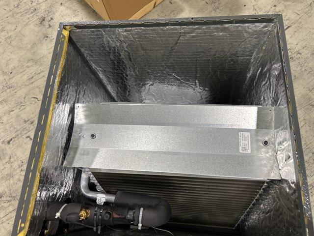 2.5 Ton AC/HP Upflow/Downflow Cased A Coil, R-410A CFM 1400 - Image 2