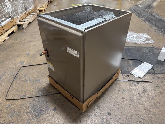 2.5 Ton AC/HP Upflow/Downflow Cased A Coil, R410A CFM 1125 - Image 2