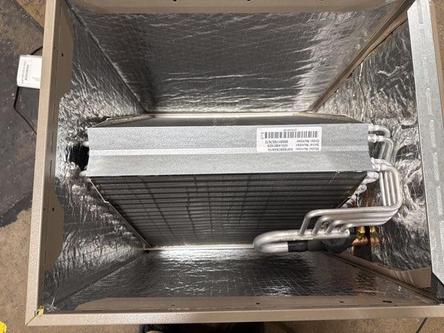 2.5 Ton AC/HP Upflow/Downflow Cased A Coil, R410A CFM 1125 - Image 4