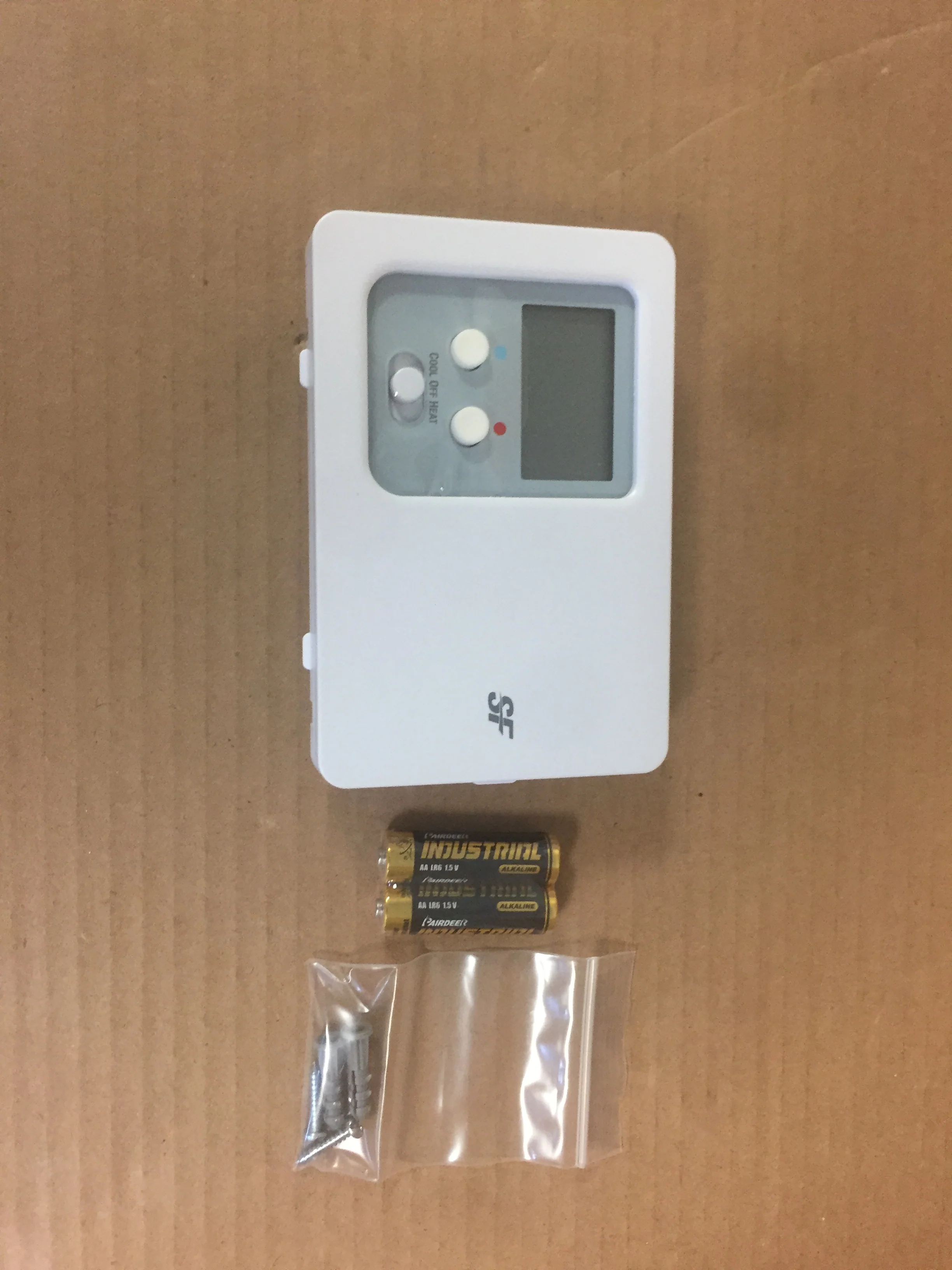2 Heat/1 Cool Value Series Programmable Digital Thermostat 24 Volt or Two AA Batteries - Image 6