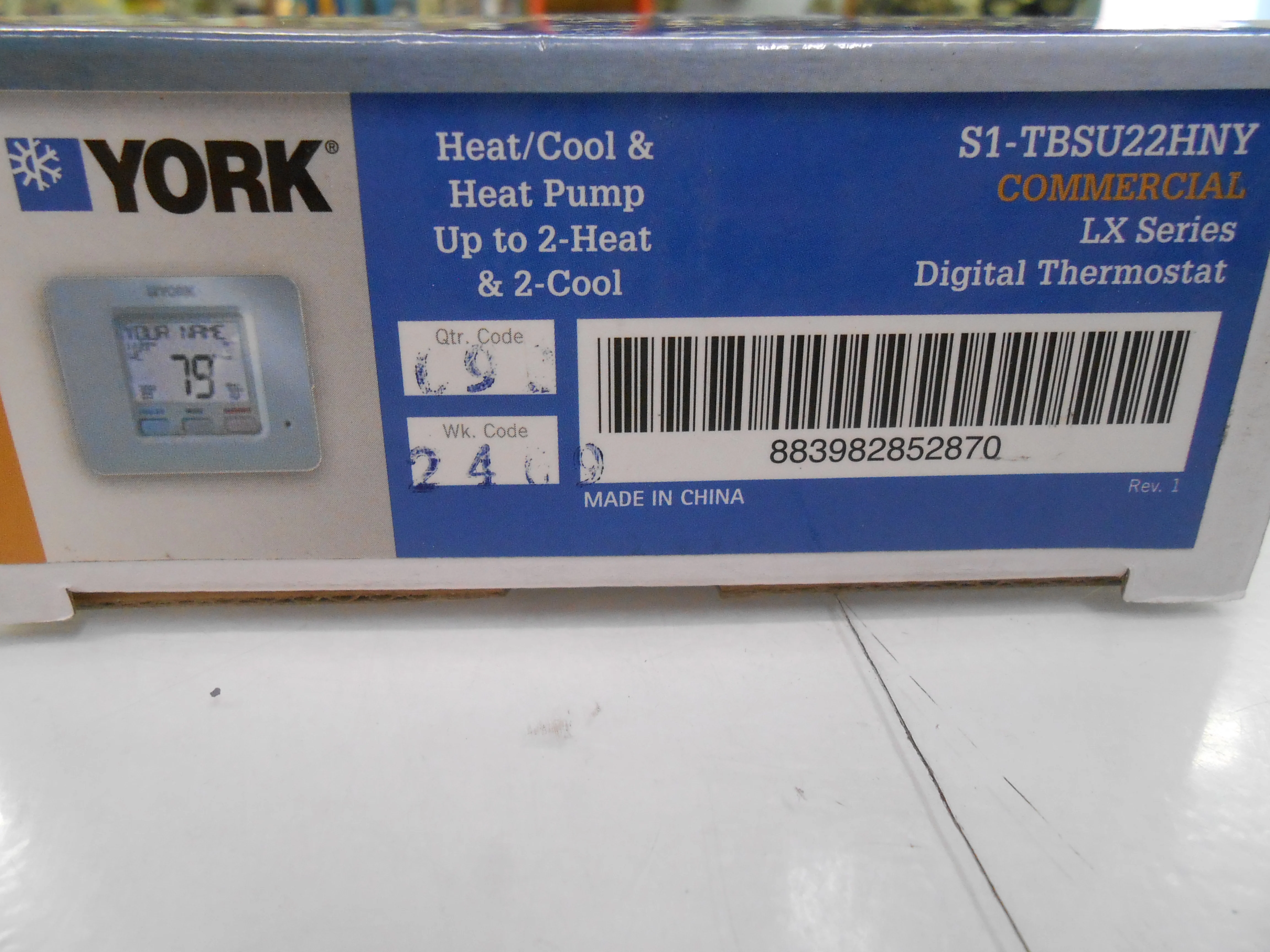 2 Heat/2 Cool Commercial Digital Non-Programmable Thermostat , 24V - Image 5
