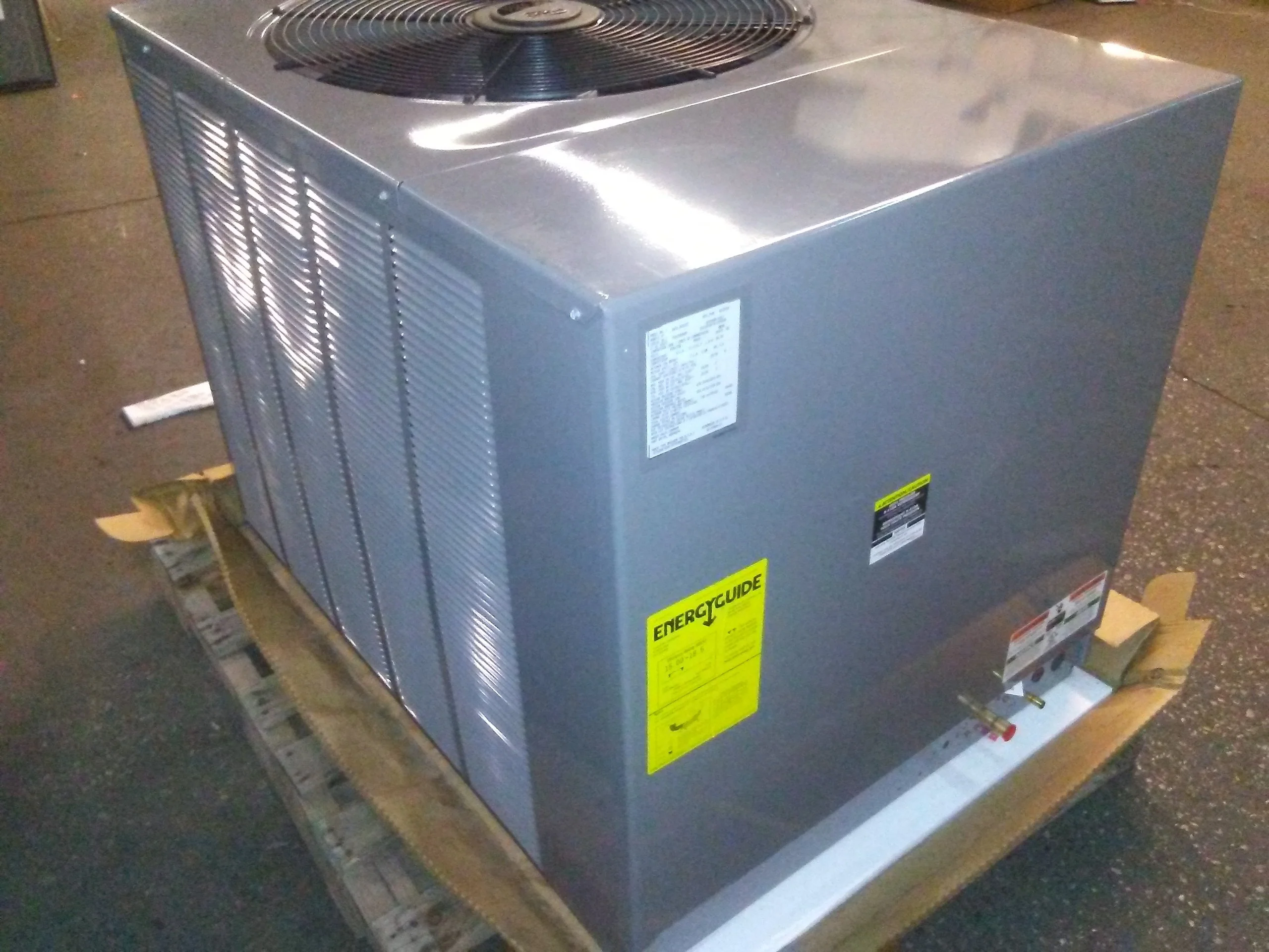 2 Ton 2 Stage Split System AC Equipped W/ The Comfort Control System, 18 Seer 208-230/60/1 R410A - Image 4
