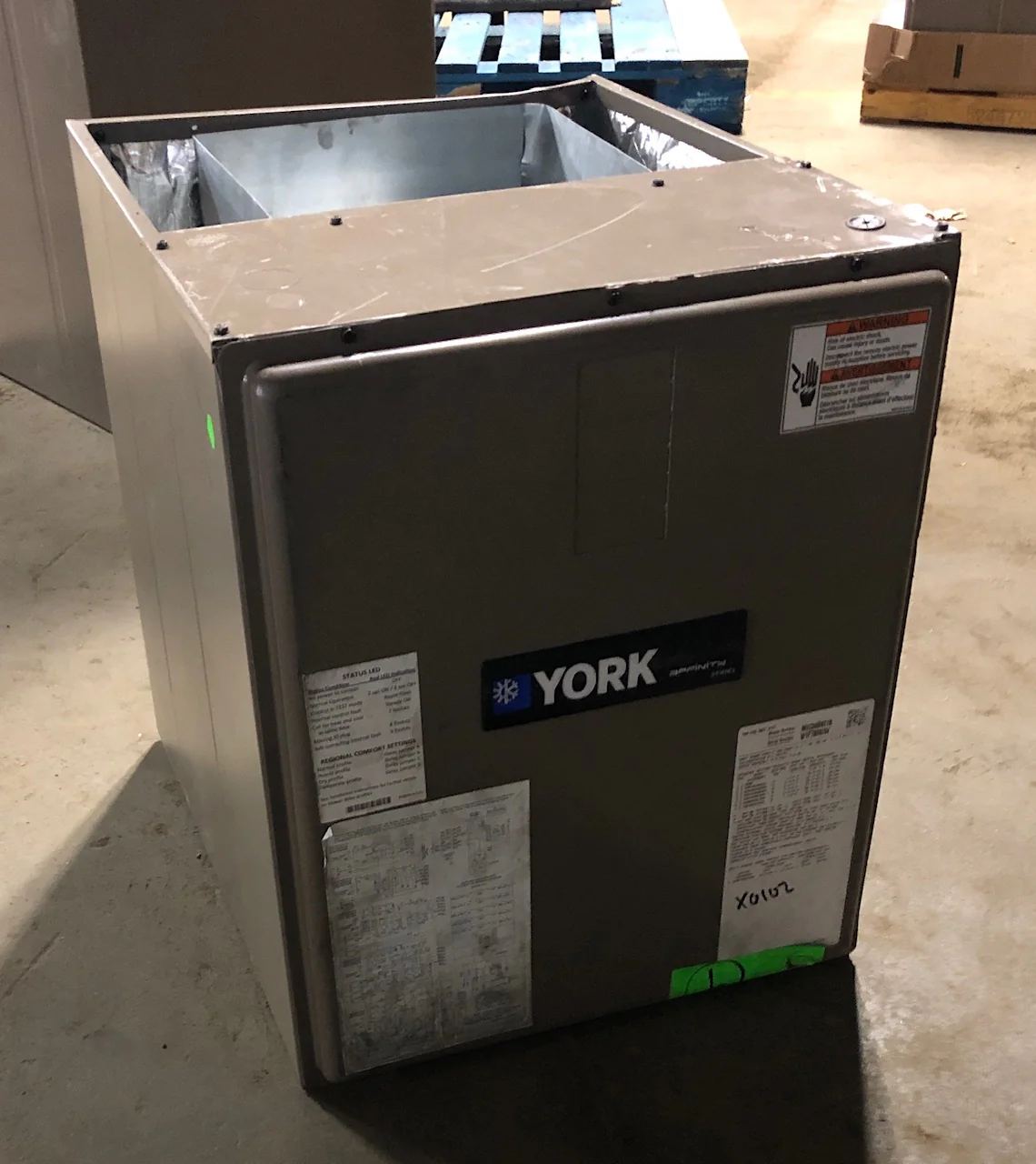 2 Ton AC/HP Multiposition ECM Variable Speed Communicating Compatible Air Handler/Less Coil,
